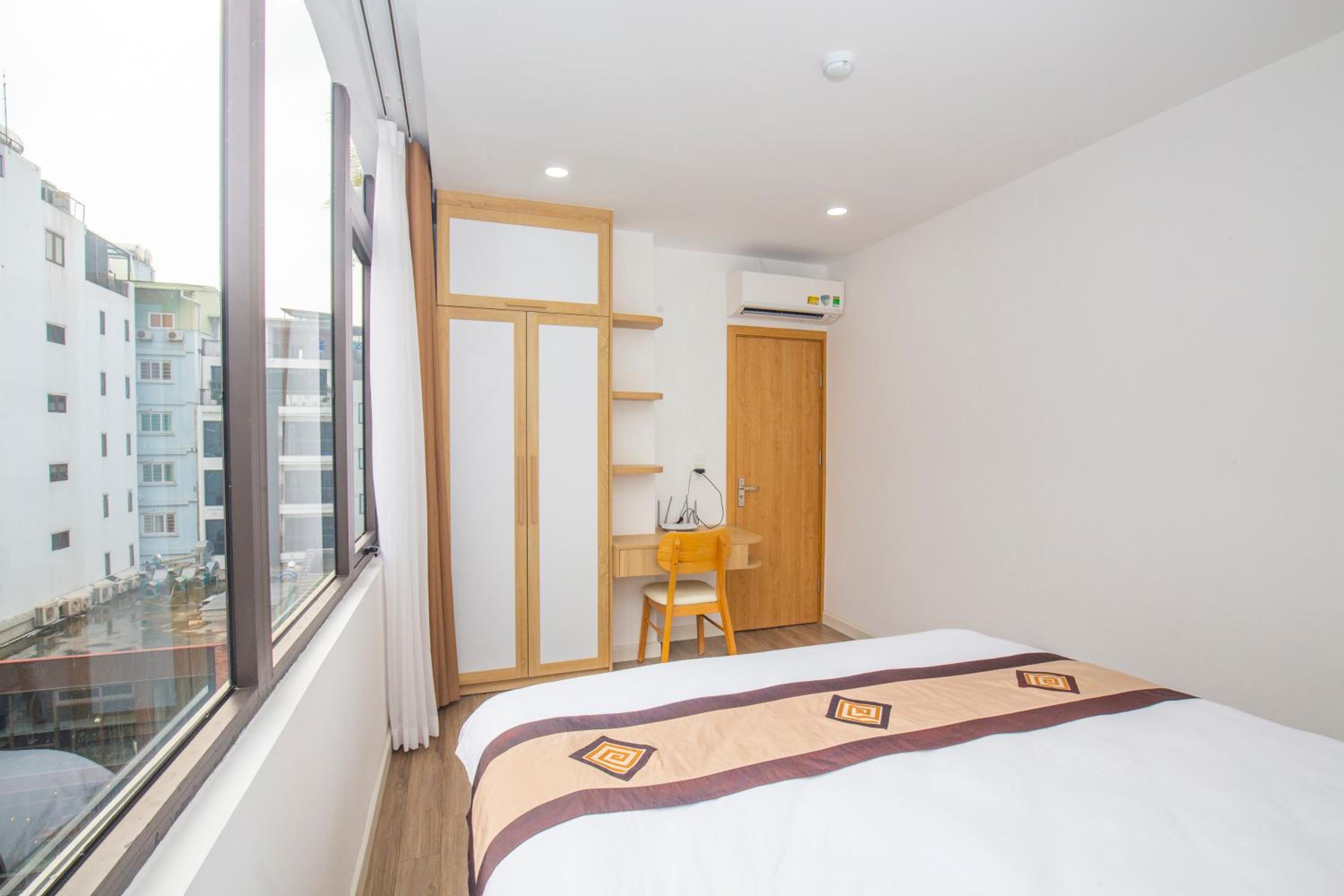 Sumitomo 5 Apartment at 81 Linh Lang Street