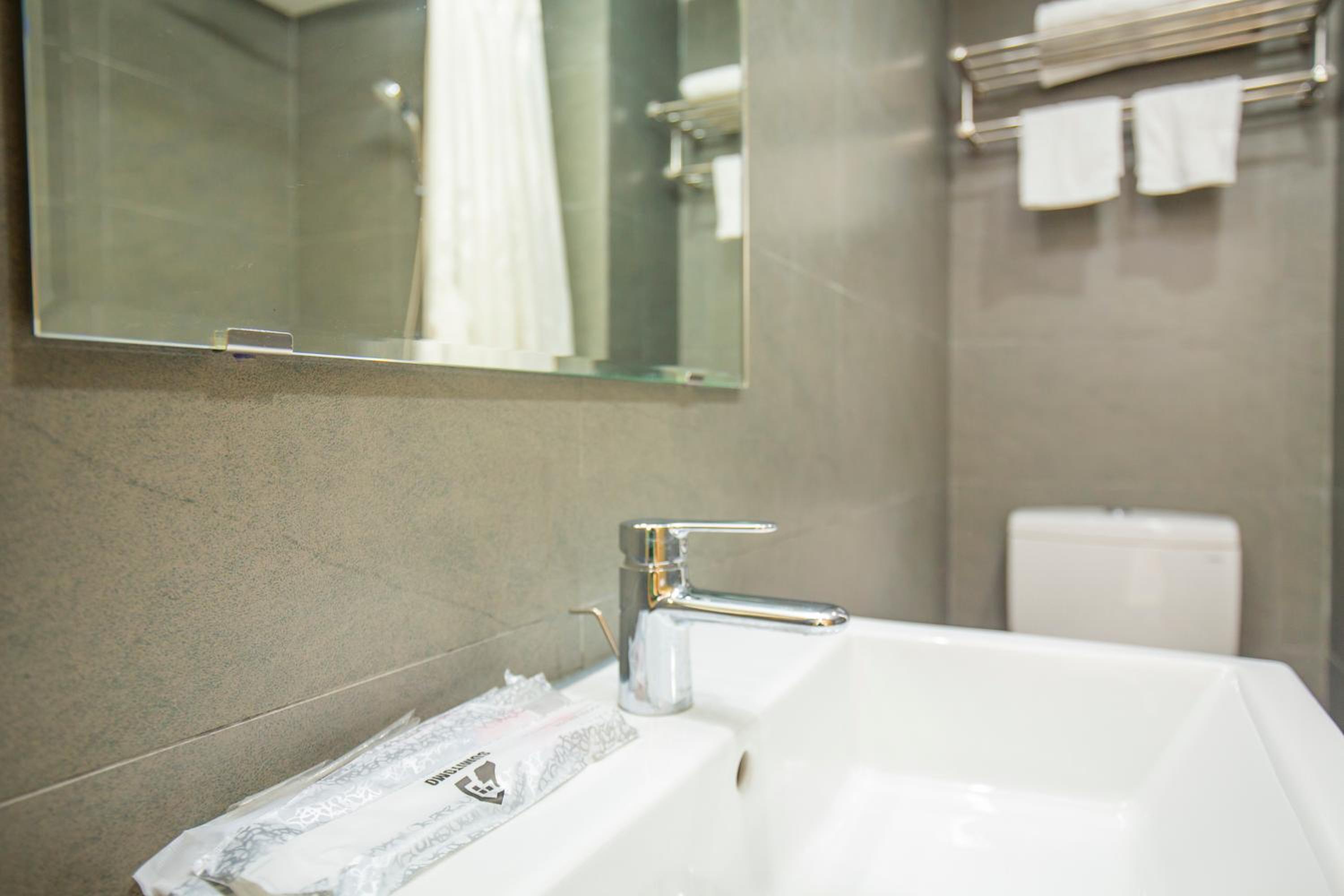 Sumitomo 5 Apartment at 81 Linh Lang Street