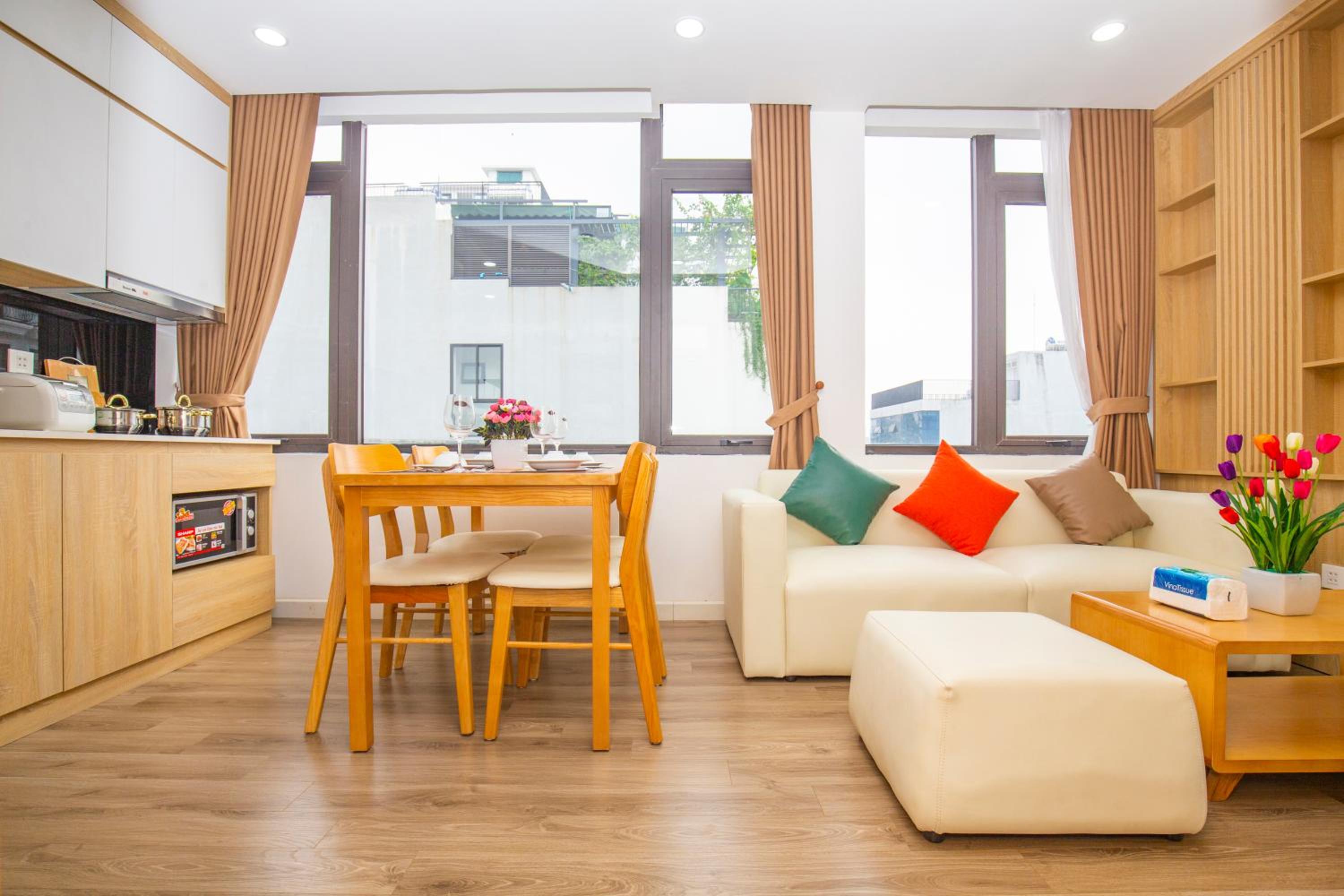 Sumitomo 5 Apartment at 81 Linh Lang Street