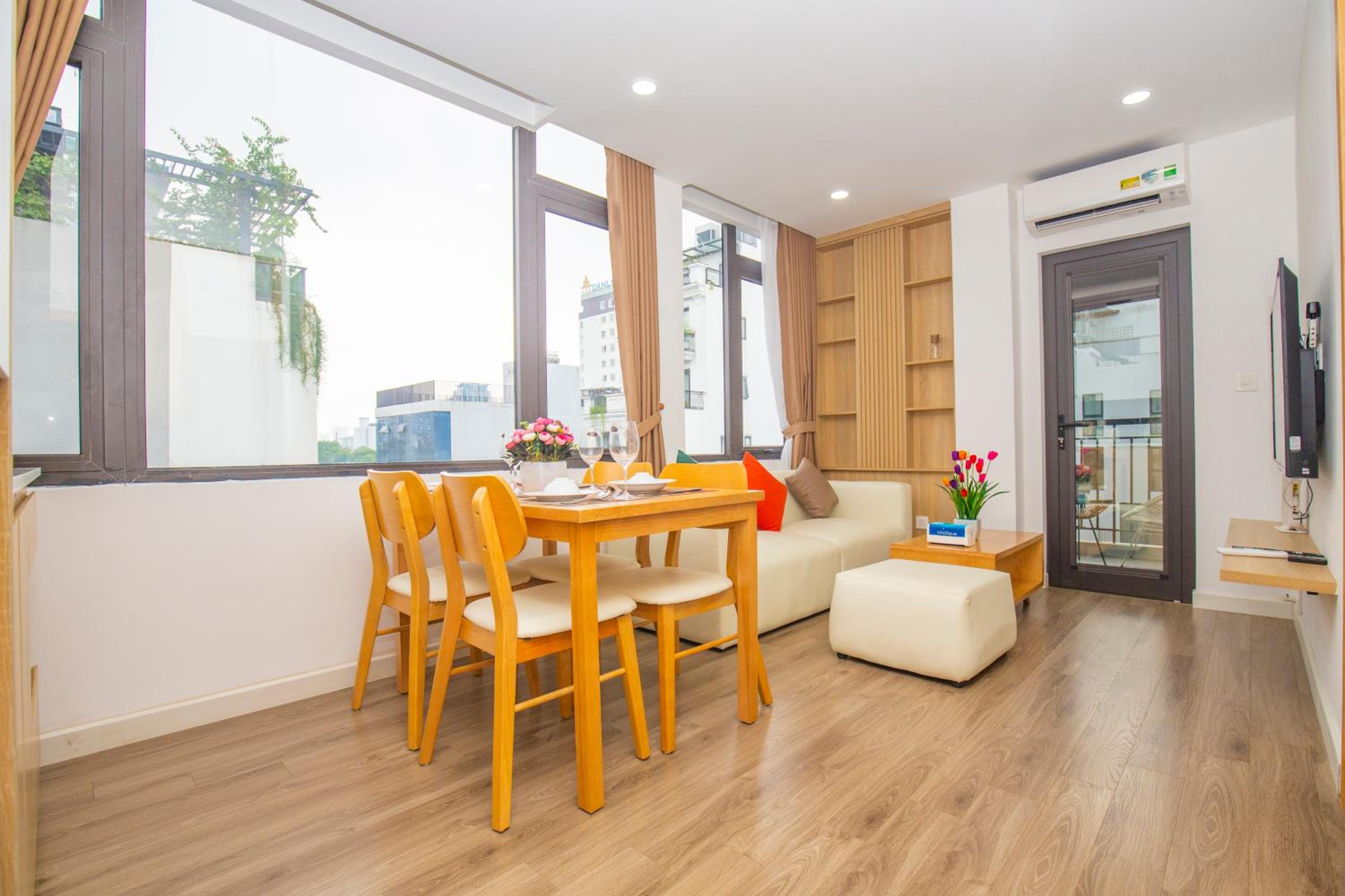Sumitomo 5 Apartment at 81 Linh Lang Street