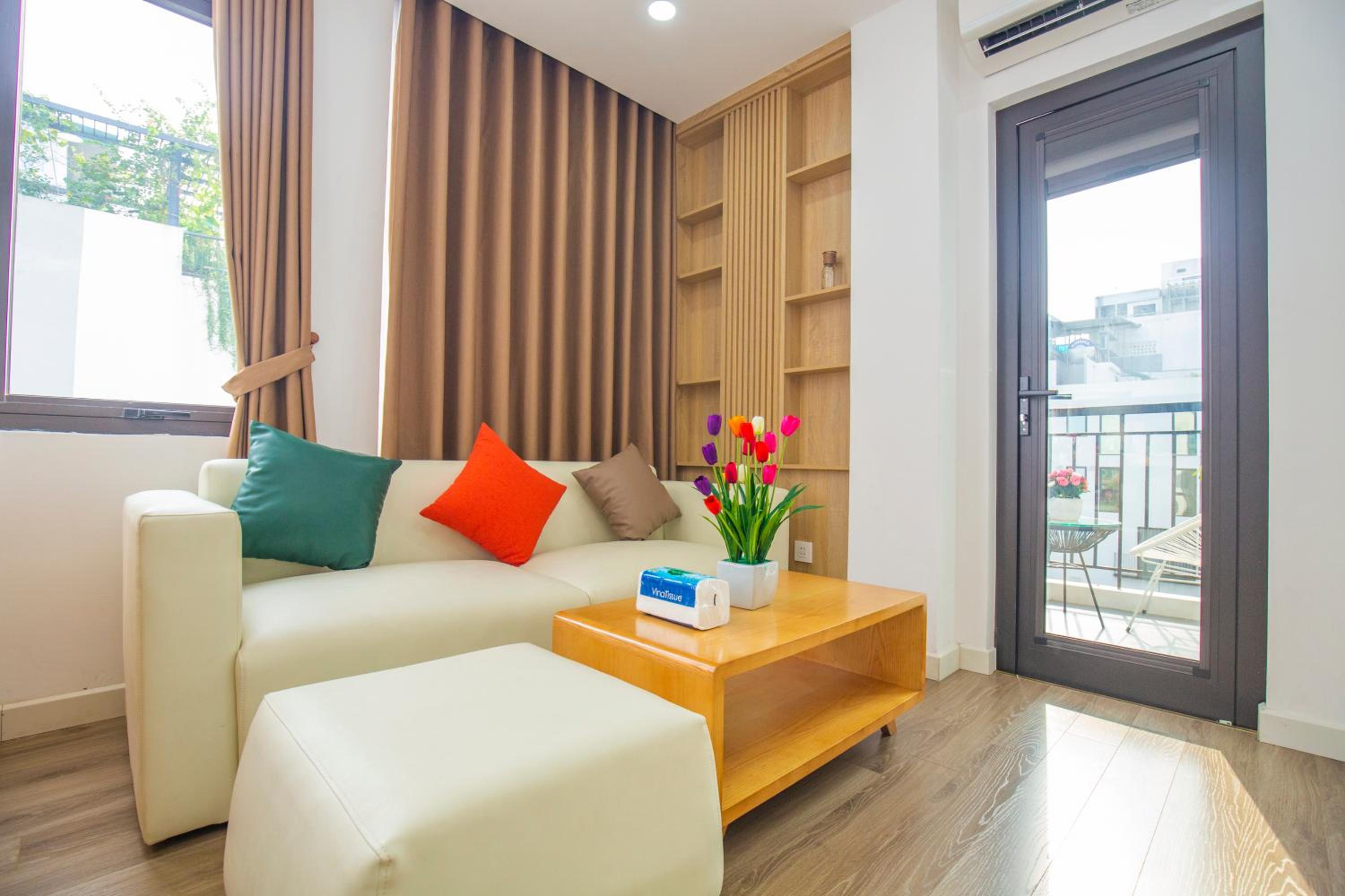 Sumitomo 5 Apartment at 81 Linh Lang Street