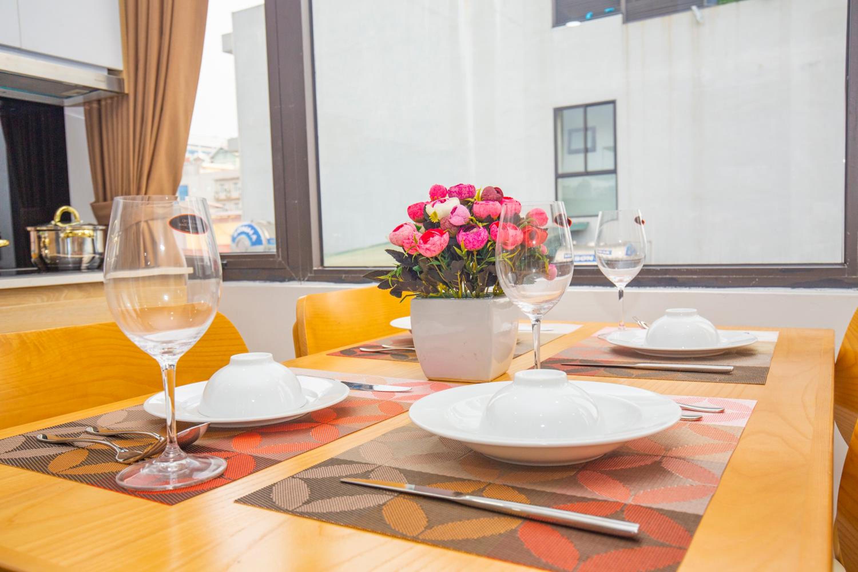 Sumitomo 5 Apartment at 81 Linh Lang Street