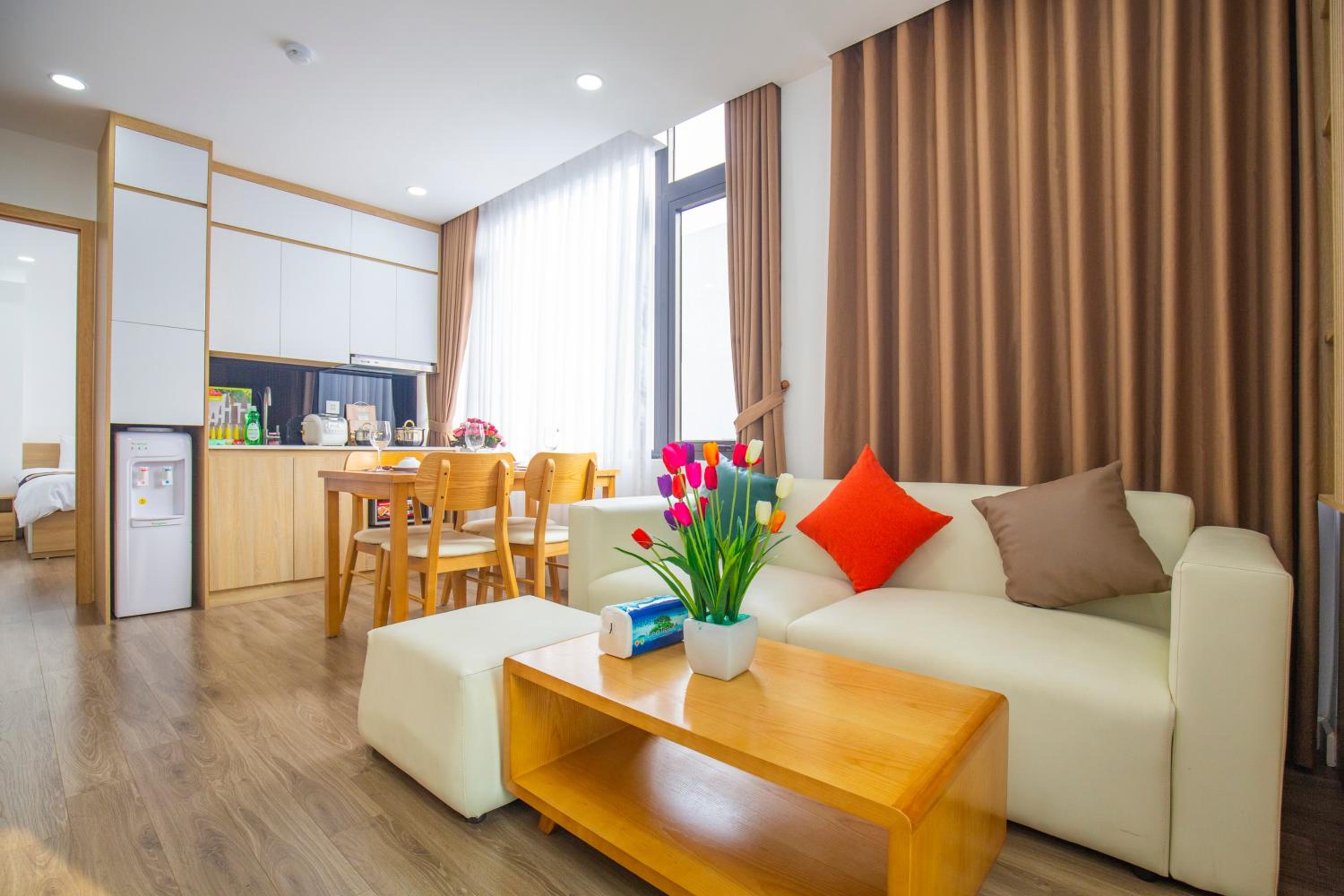 Sumitomo 5 Apartment at 81 Linh Lang Street