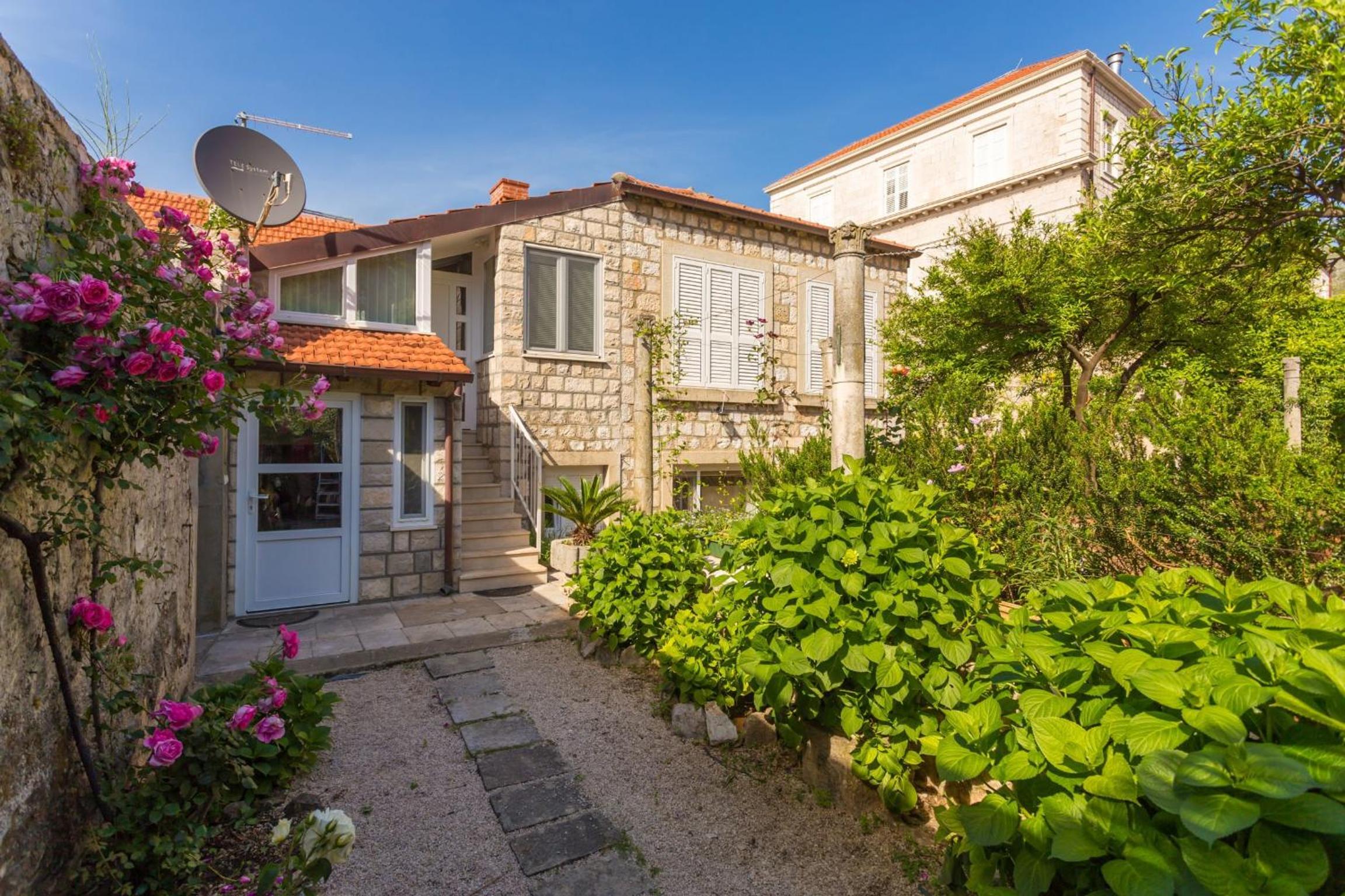 Villa Marini Dvori - with free parking