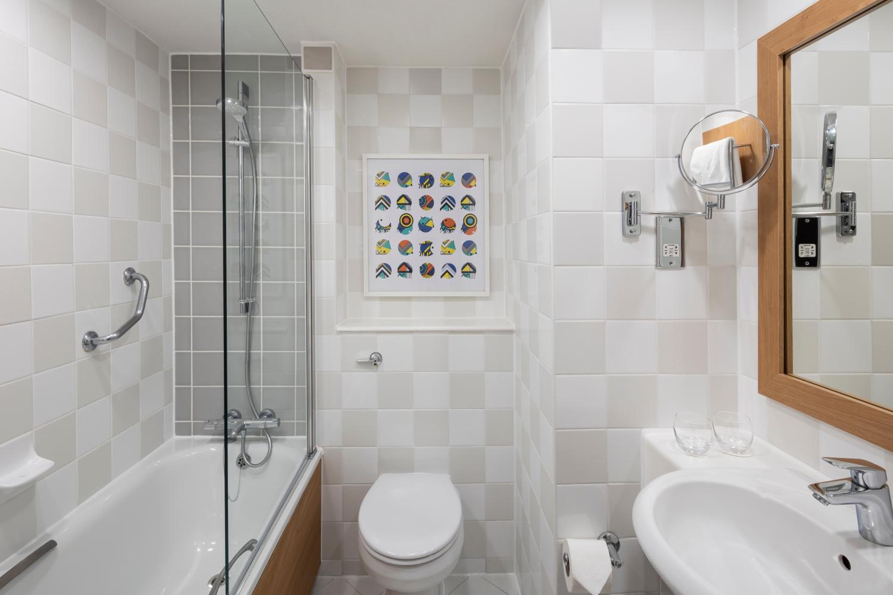Horley Vacations - Holiday Inn London - Gatwick Airport, an IHG Hotel - Property Image 4