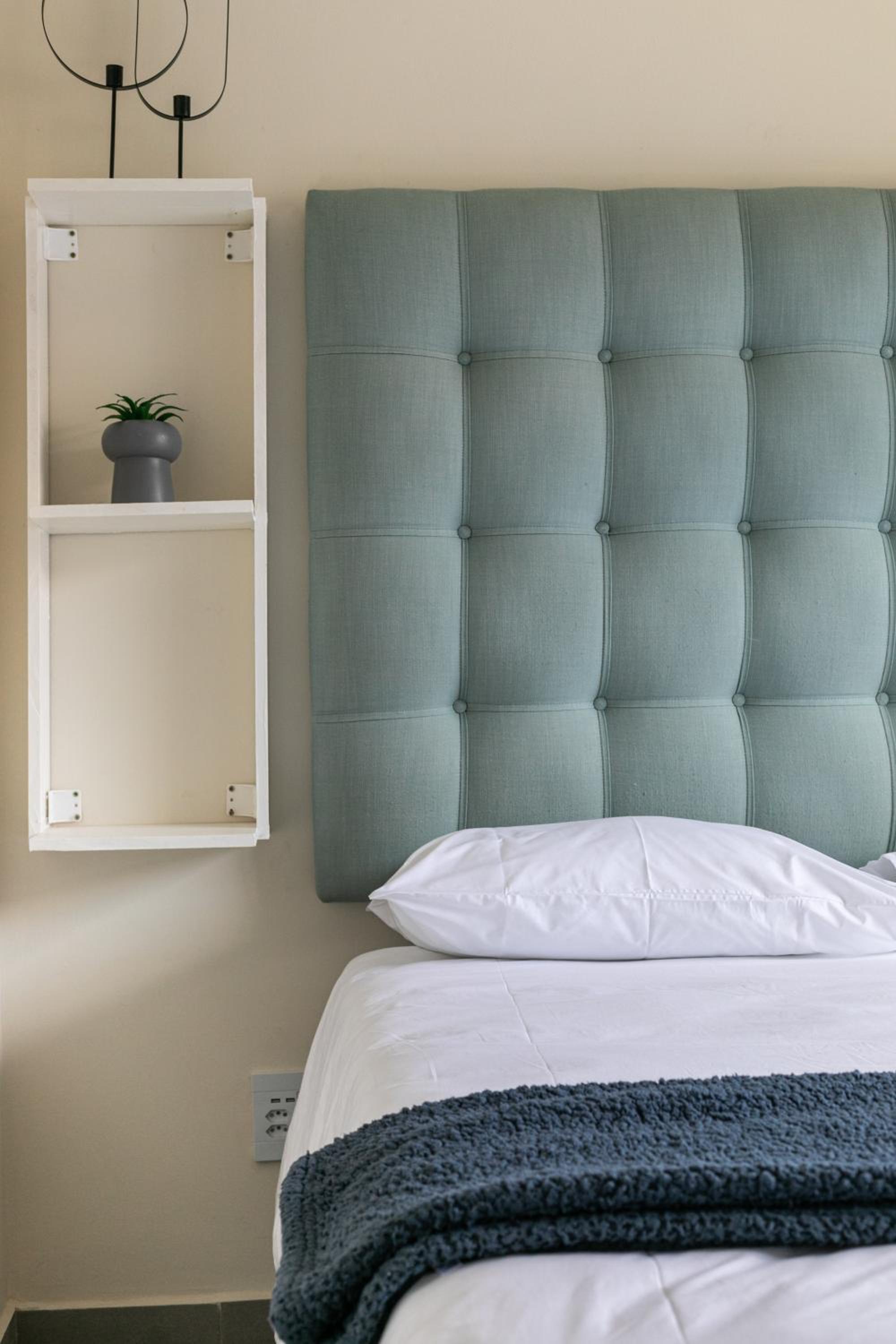 Modern 2 bed apartment, Secure estate view 5