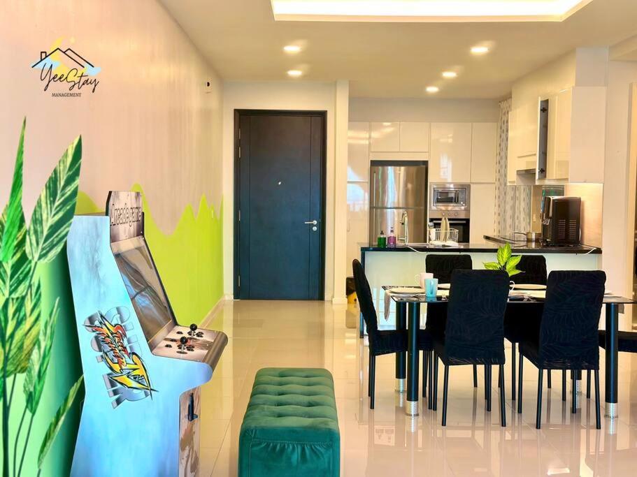 The Shore Residences 6-10pax/TV videoGame photo 2