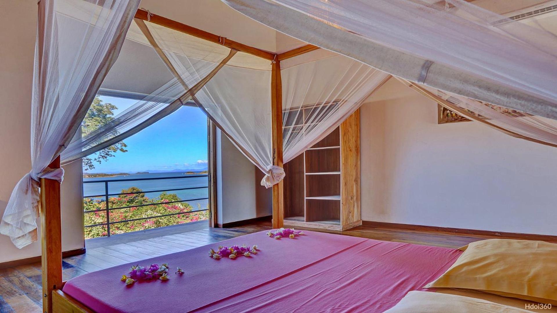 Superbe villa avec ponton privé view 5