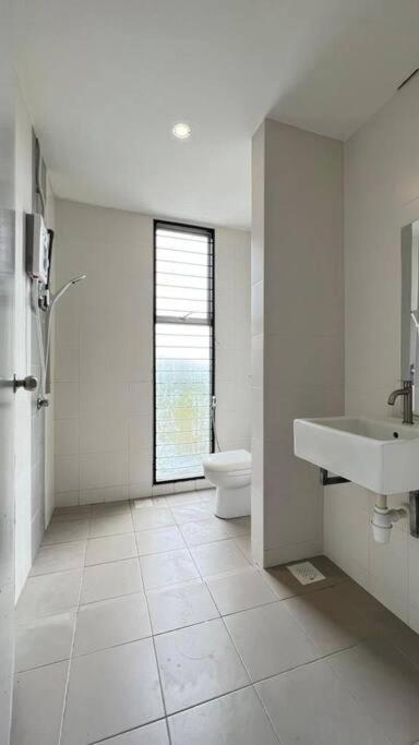 Spacious Townvilla - 10pax photo 4