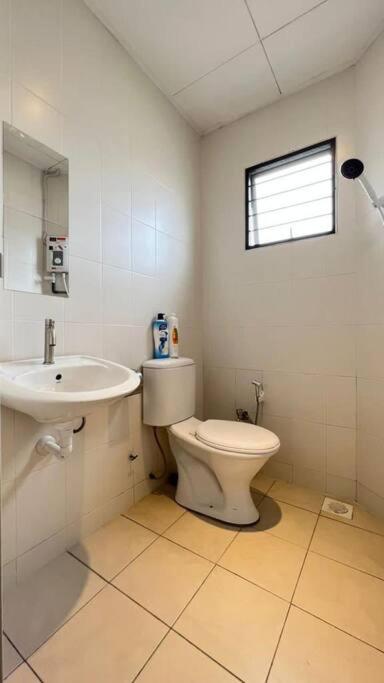 Spacious Townvilla - 10pax photo 8