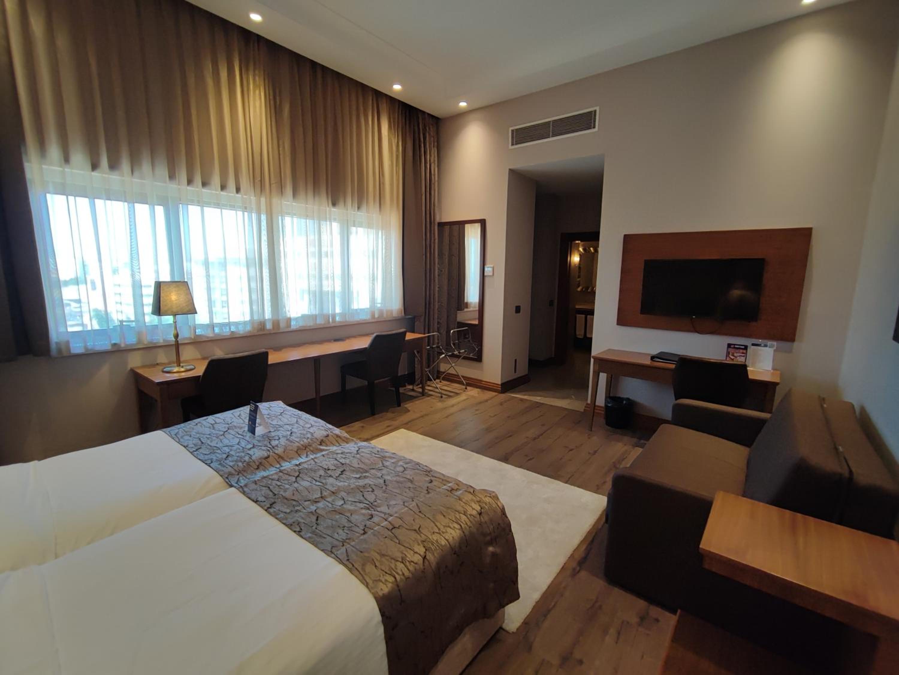Days Hotel by Wyndham İstanbul Maltepe - Image 32