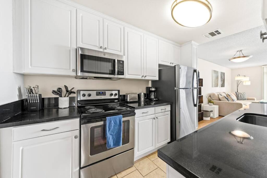 Smoky Quartz -Marina View Spacious 3BR near Yacht Club