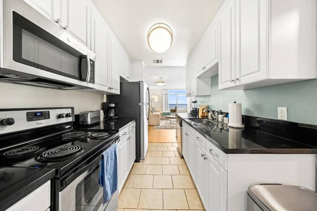 Smoky Quartz -Marina View Spacious 3BR near Yacht Club