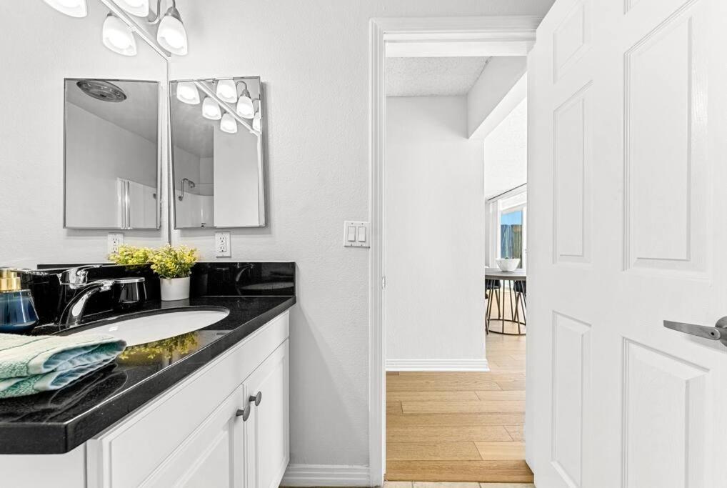 Smoky Quartz -Marina View Spacious 3BR near Yacht Club