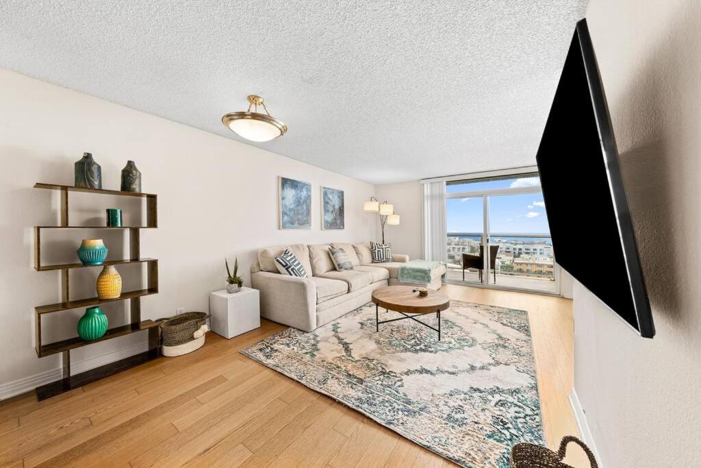 Smoky Quartz -Marina View Spacious 3BR near Yacht Club