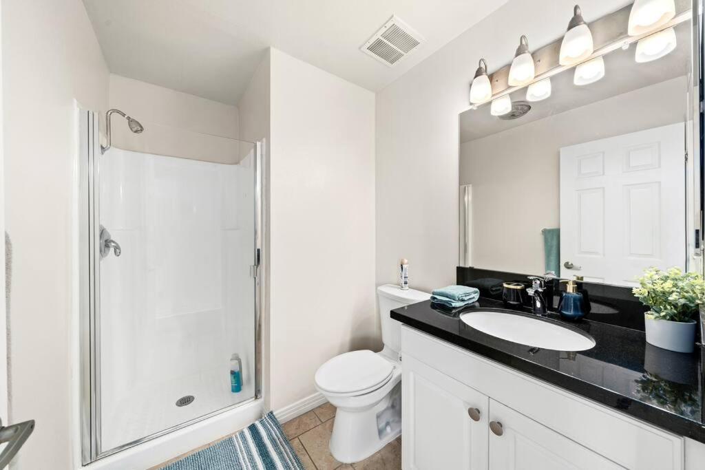 Smoky Quartz -Marina View Spacious 3BR near Yacht Club
