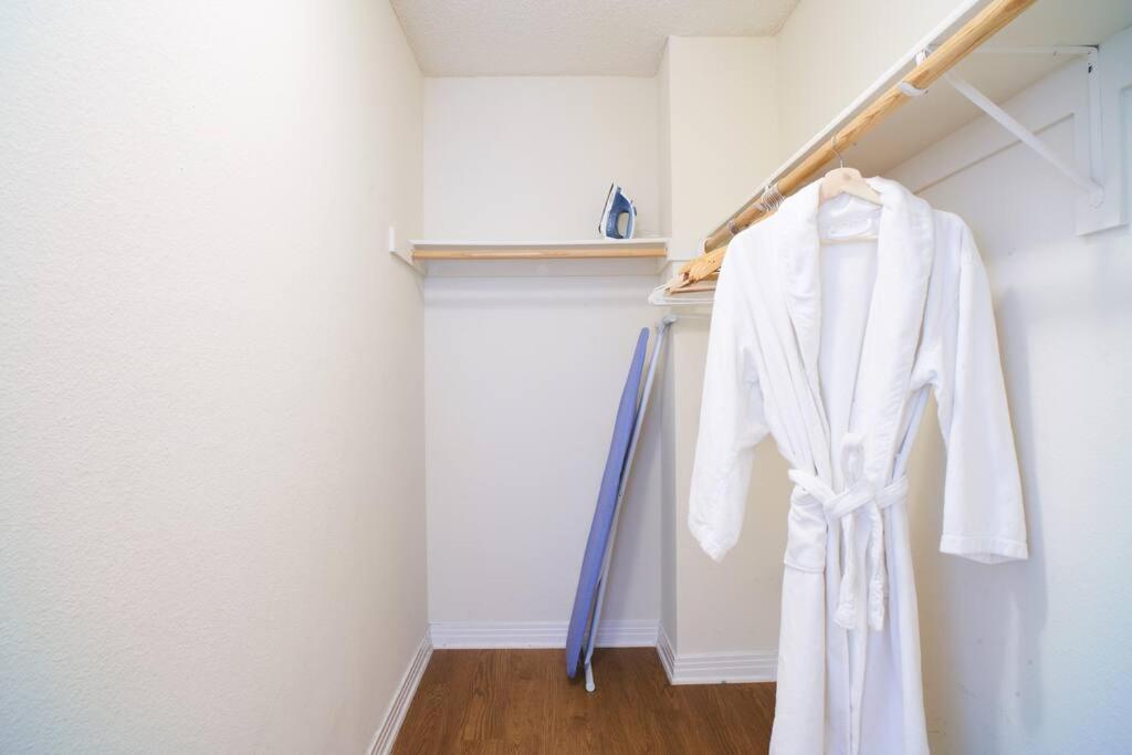 Smoky Quartz -Marina View Spacious 3BR near Yacht Club
