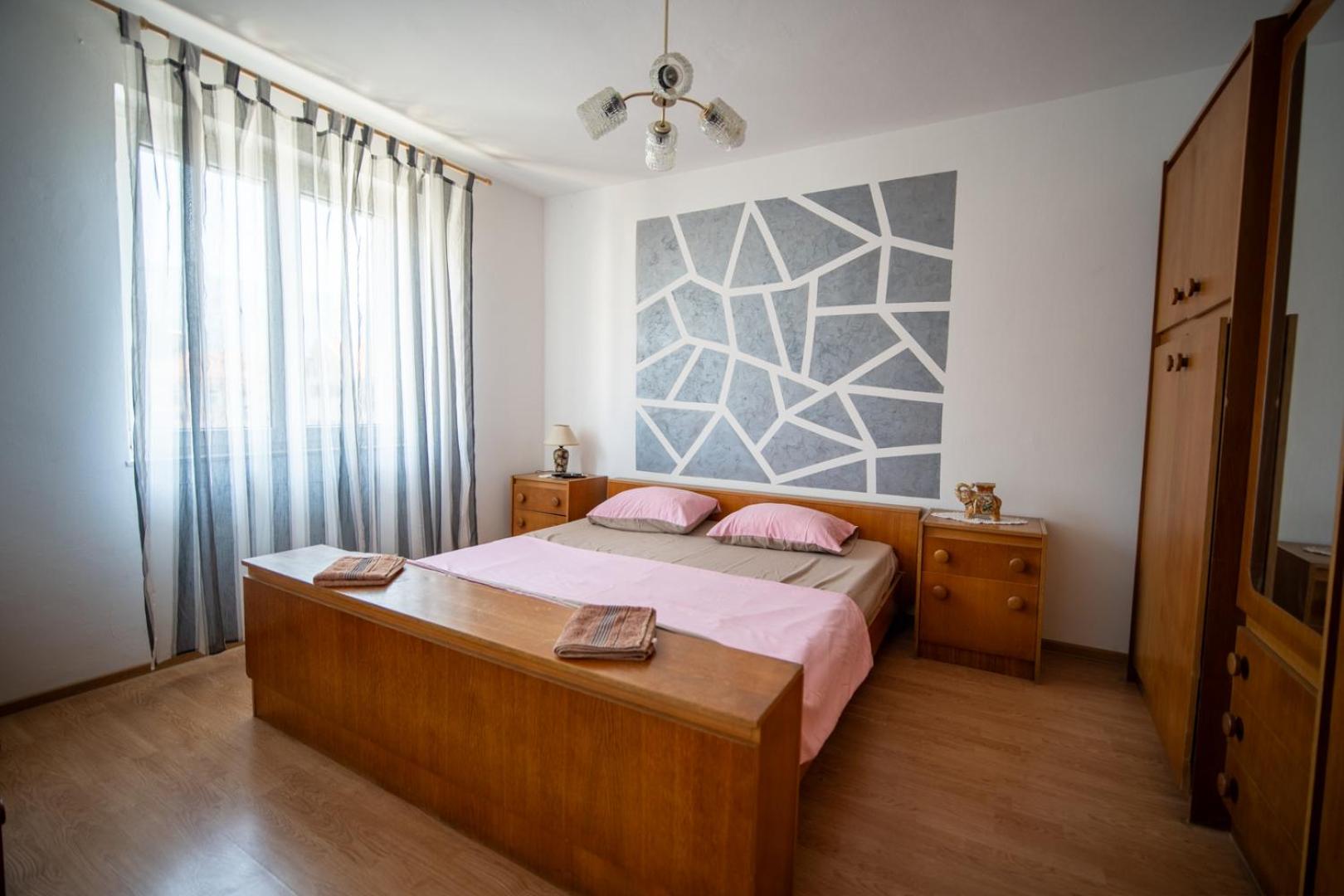 Ari City Center Apartment view 3