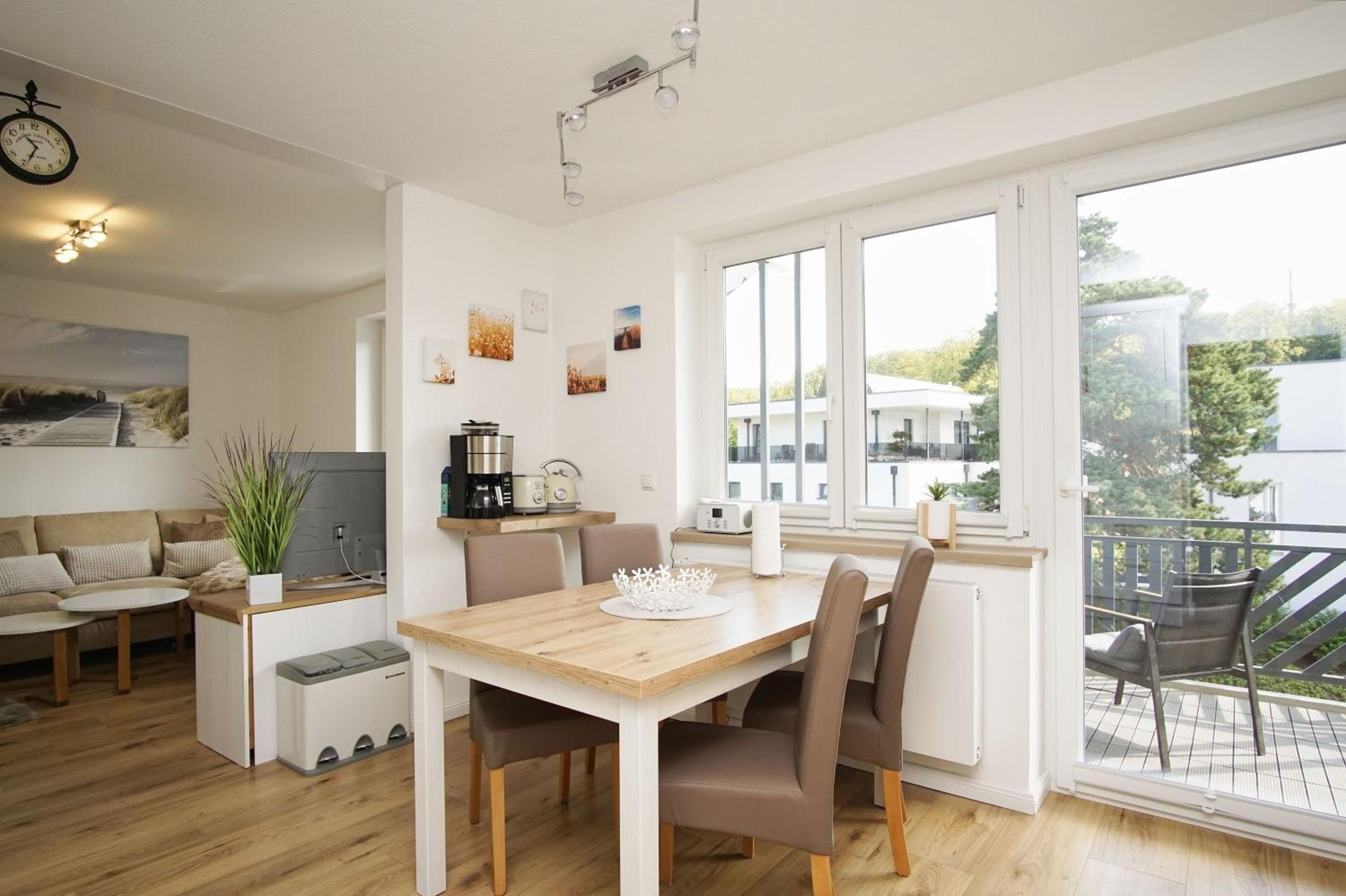 schöne 2-Raum-Wohnung mit Balkon, gratis Nutzung vom AHOI Erlebnisbad und Sauna in Sellin - Villa Jolie FeWo 09