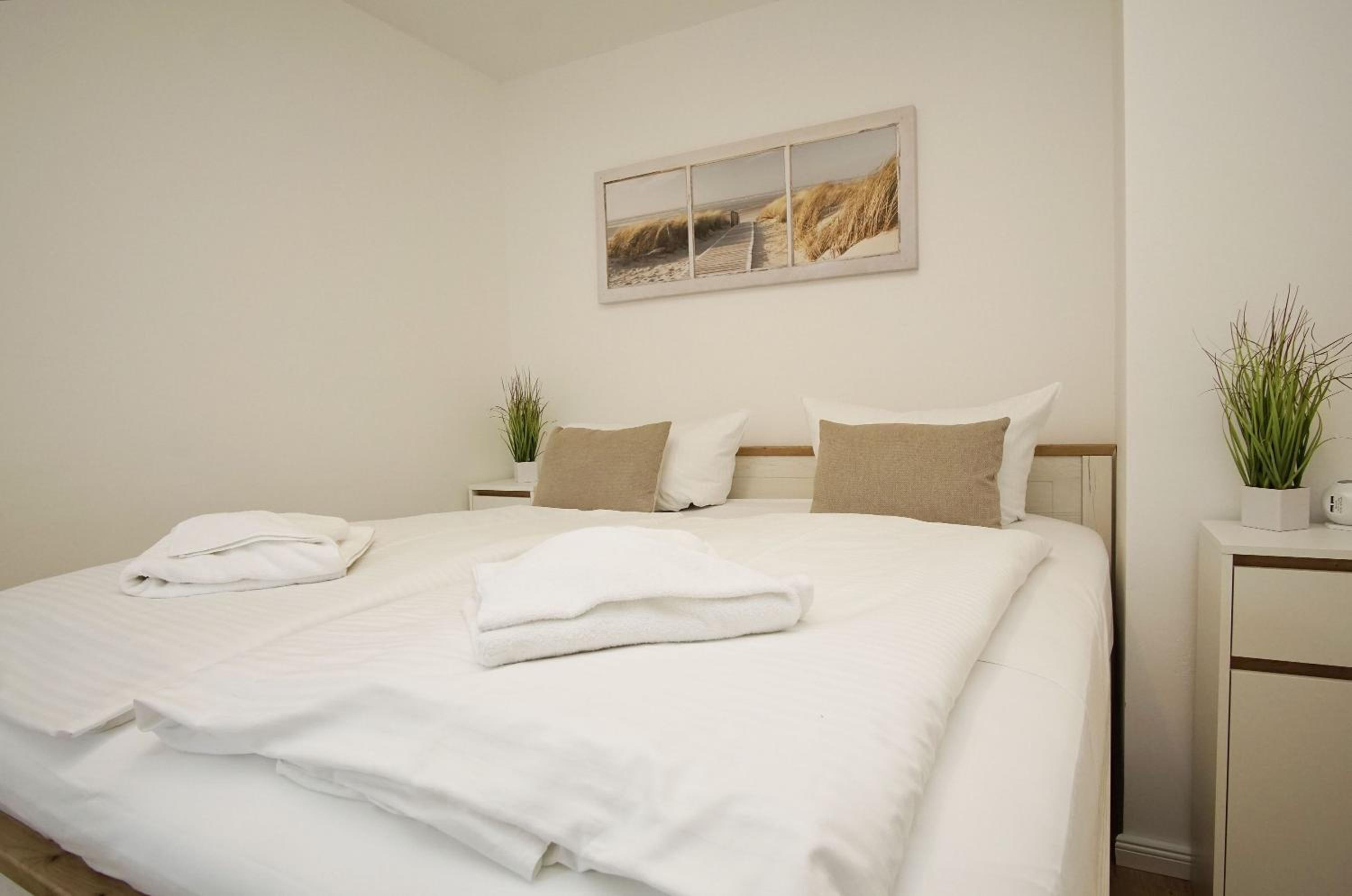 schöne 2-Raum-Wohnung mit Balkon, gratis Nutzung vom AHOI Erlebnisbad und Sauna in Sellin - Villa Jolie FeWo 09
