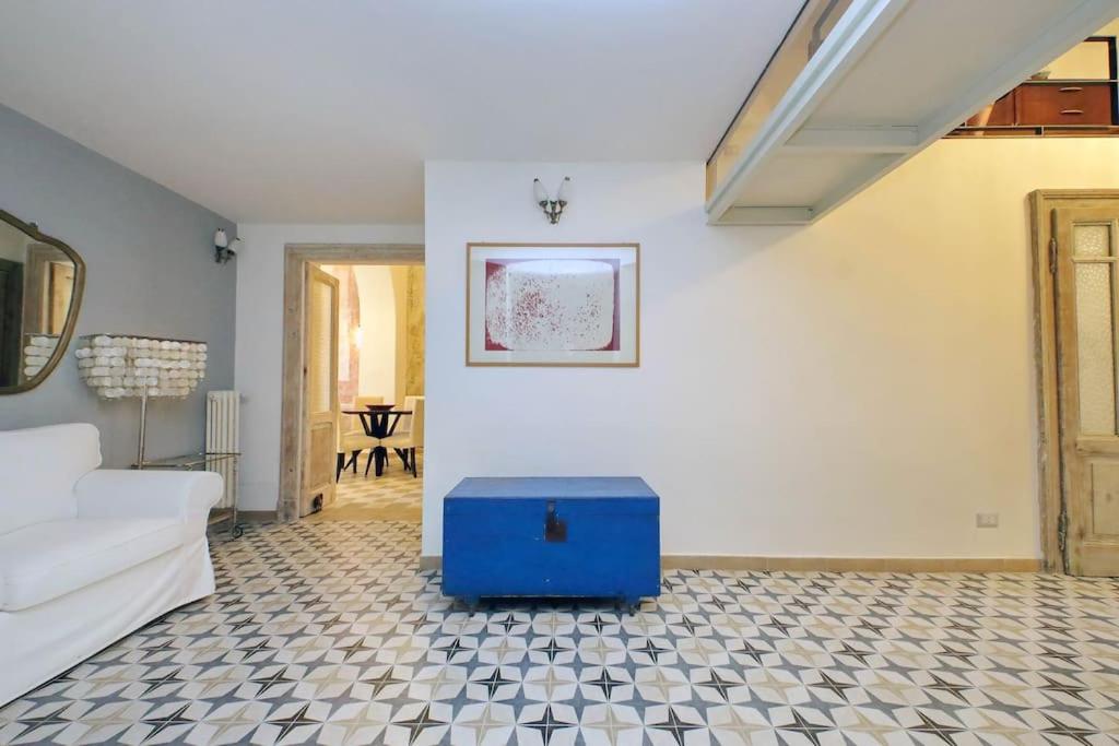 Bright flat with wonderful views in the centre