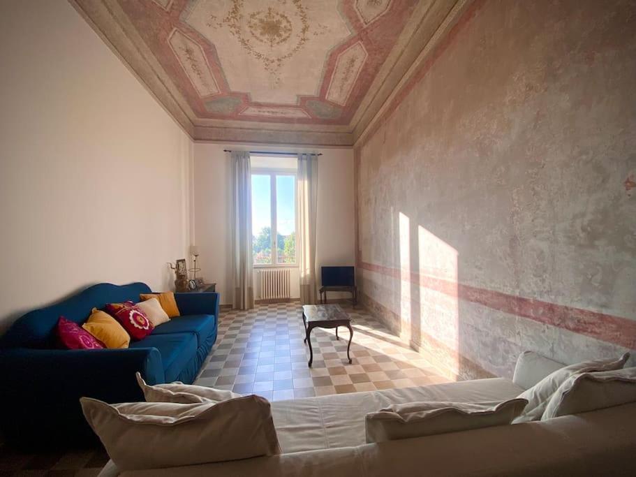 Bright flat with wonderful views in the centre