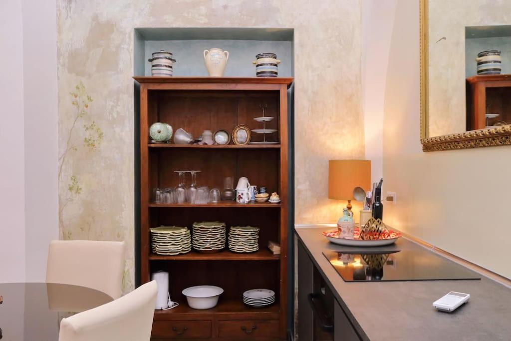 Bright flat with wonderful views in the centre
