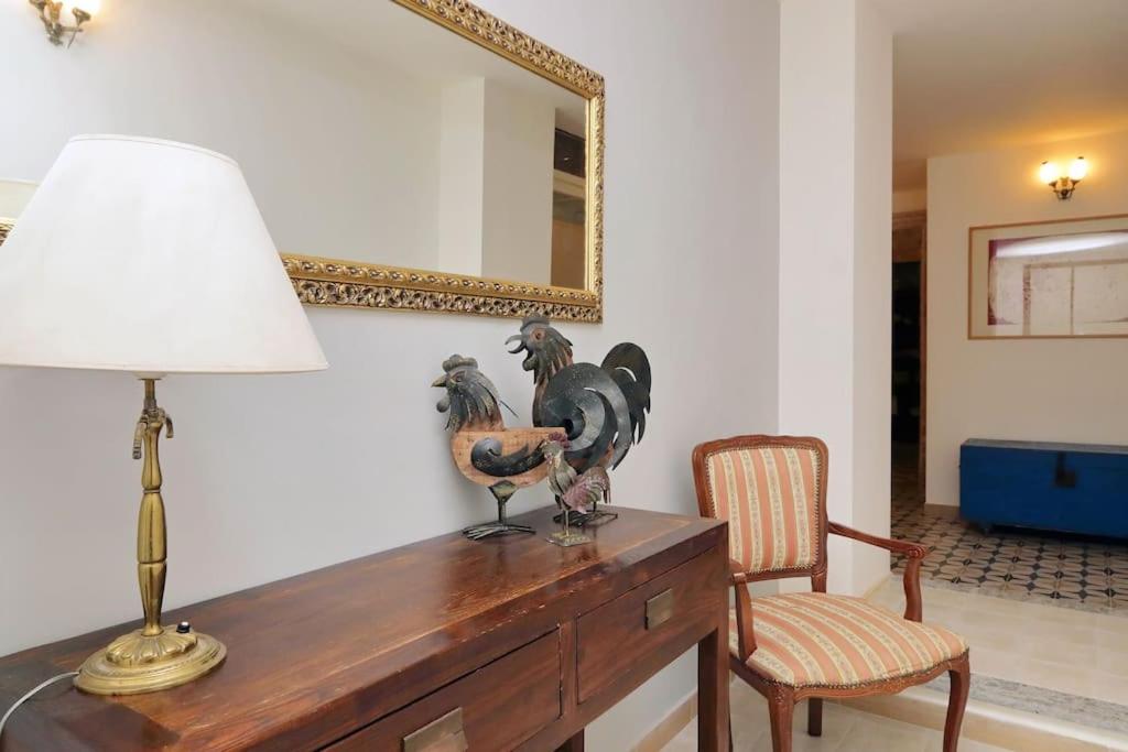 Bright flat with wonderful views in the centre