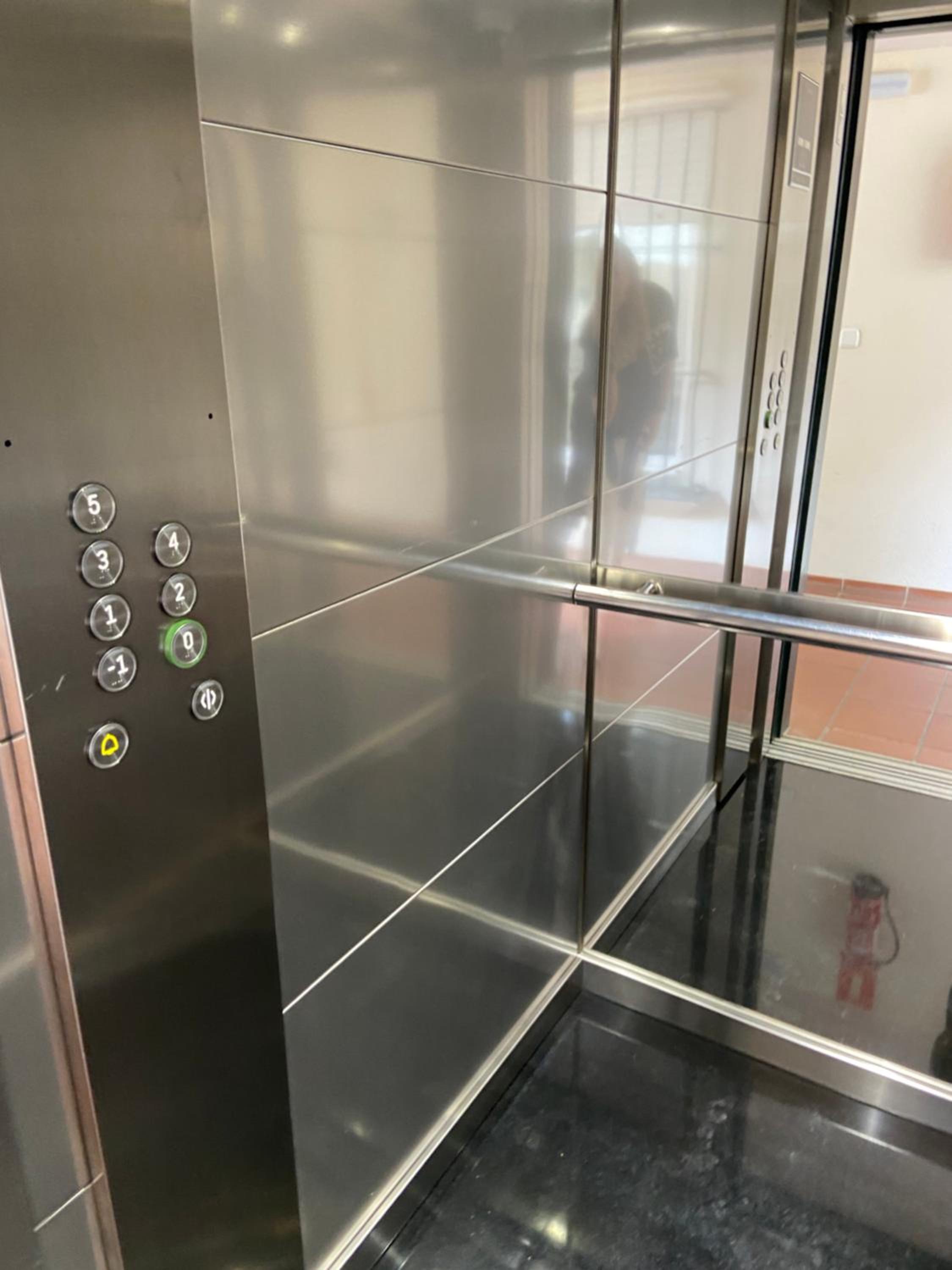 Apartamento con vistas y terraza en Guadalmina MAD