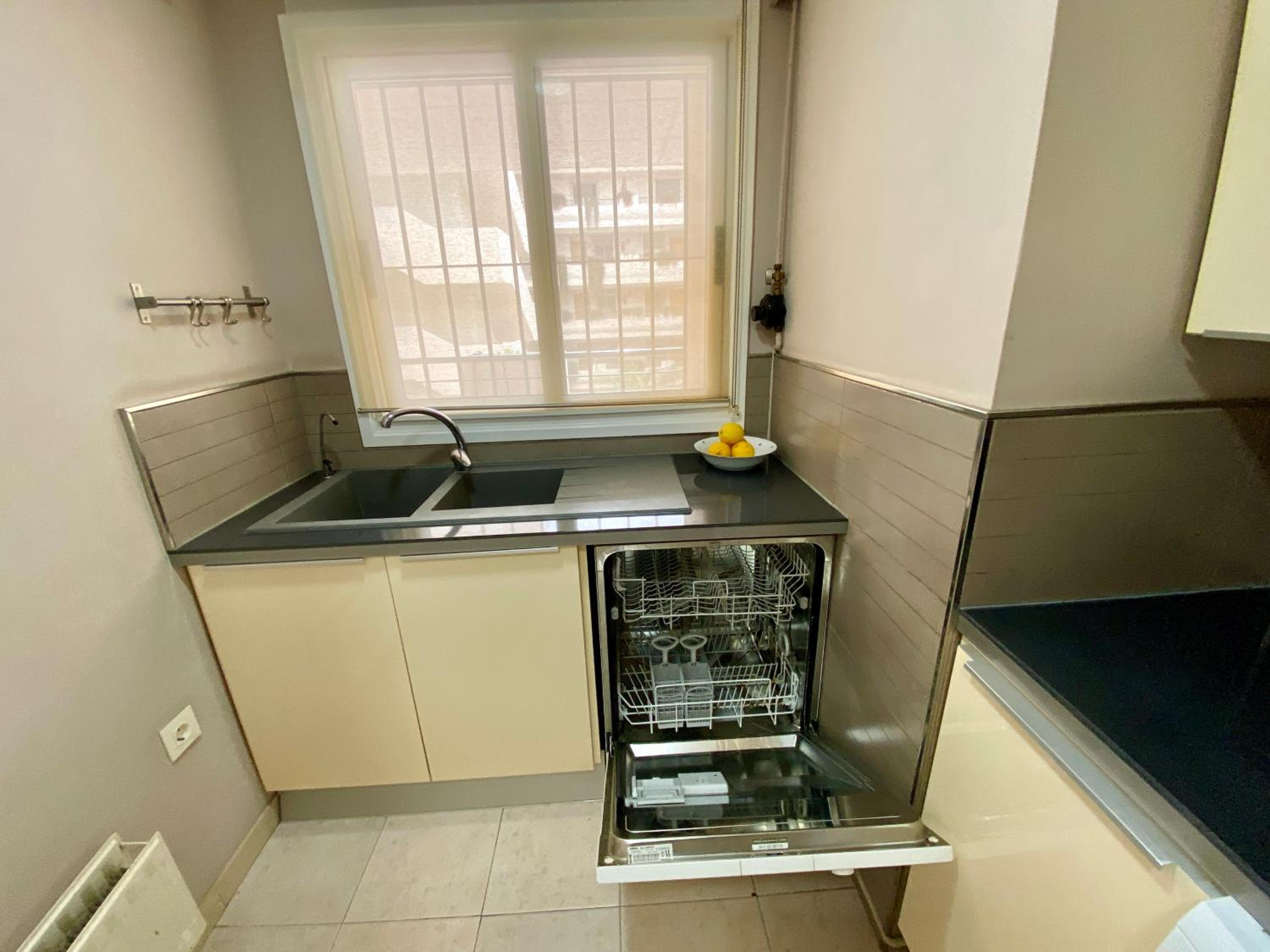 Apartamento con vistas y terraza en Guadalmina MAD