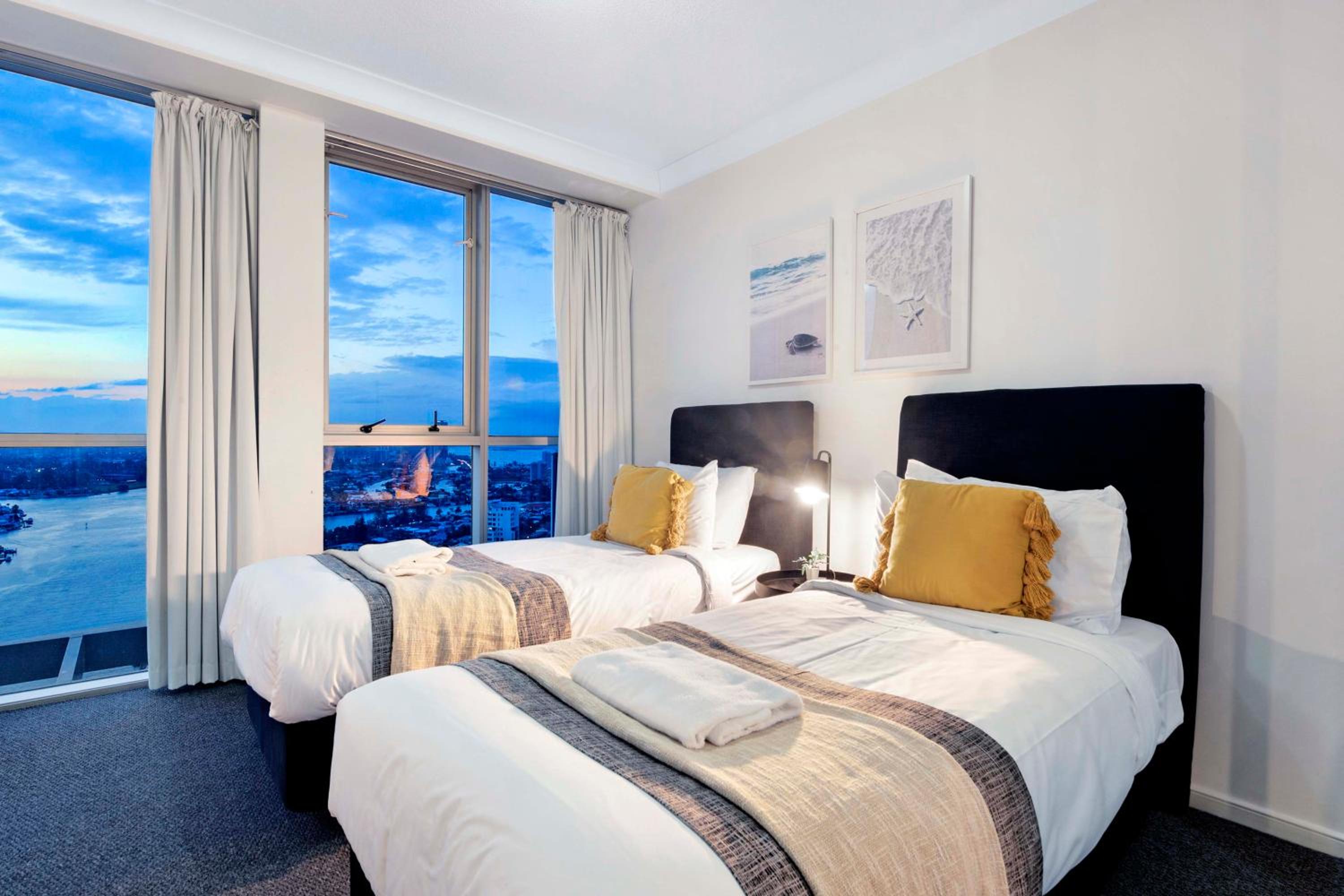 Chevron Renaissance Apartments - Hosted by Wow Stay
