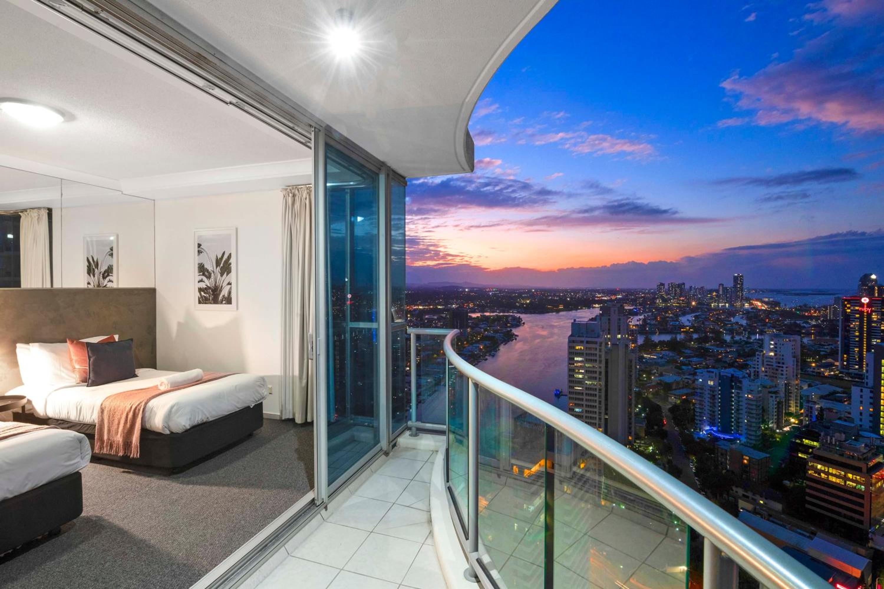 Chevron Renaissance Apartments - Hosted by Wow Stay
