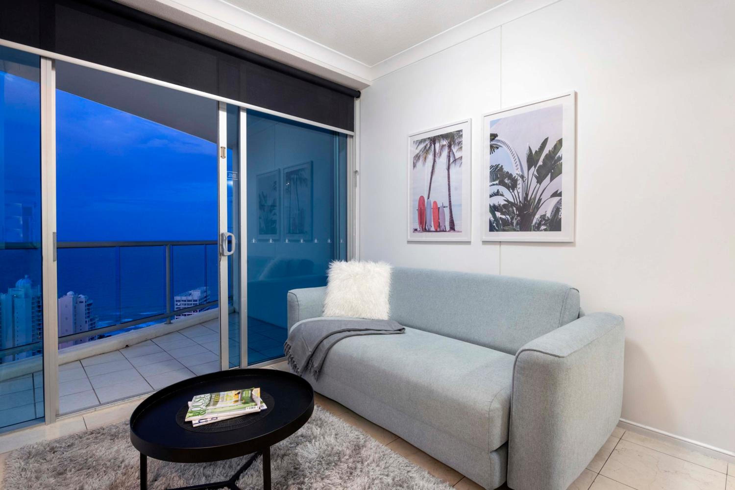 Chevron Renaissance Apartments - Hosted by Wow Stay
