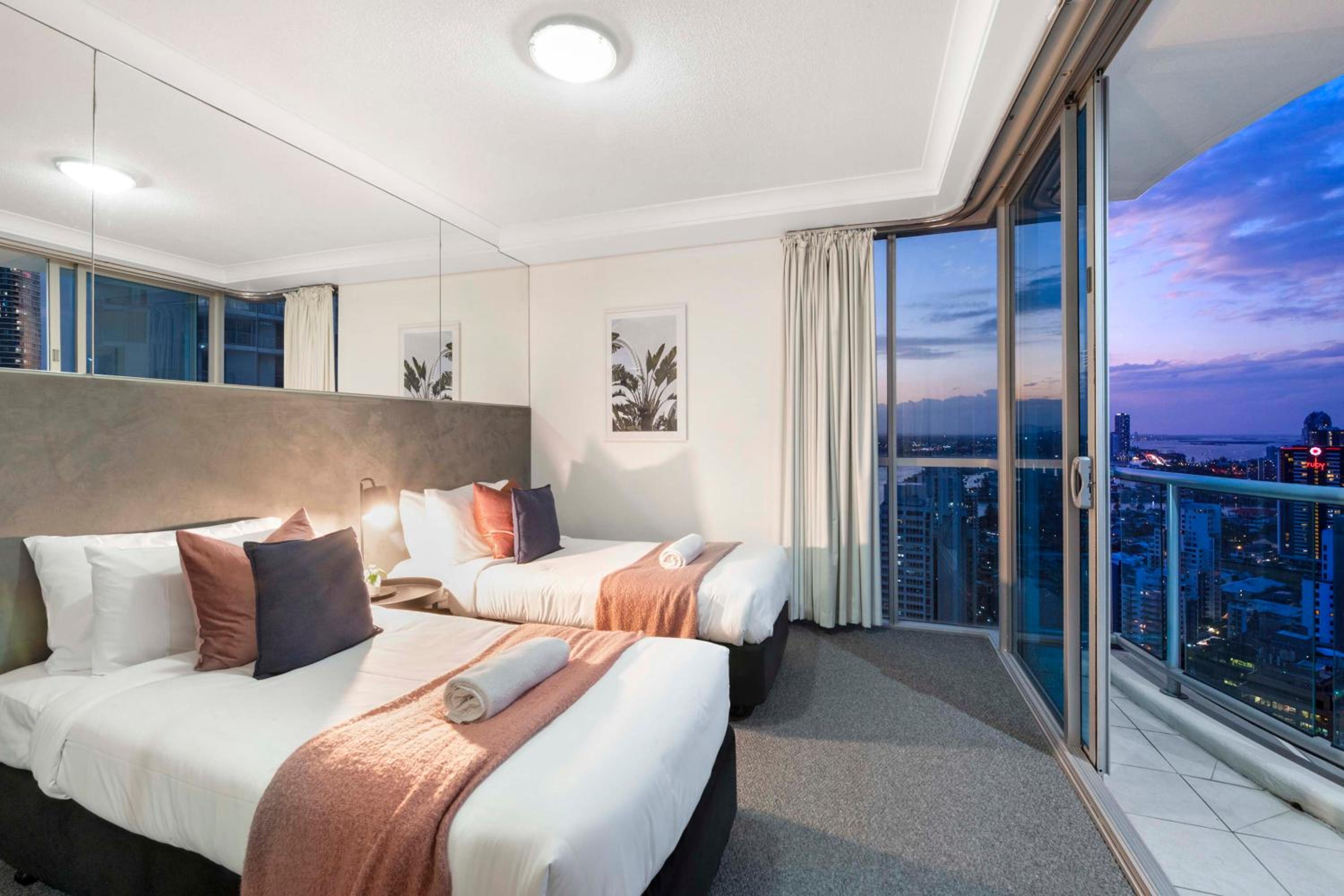 Chevron Renaissance Apartments - Hosted by Wow Stay
