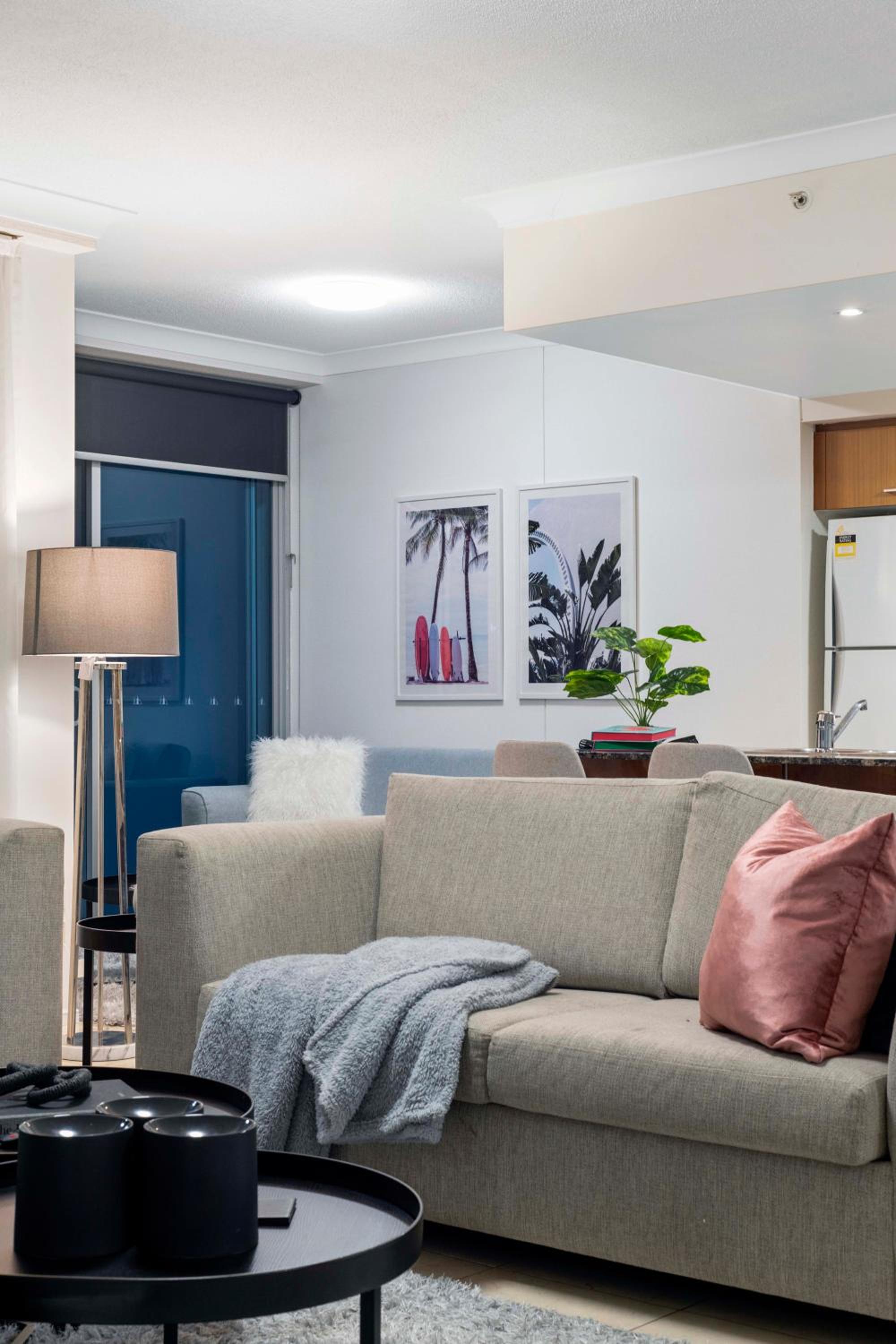 Chevron Renaissance Apartments - Hosted by Wow Stay