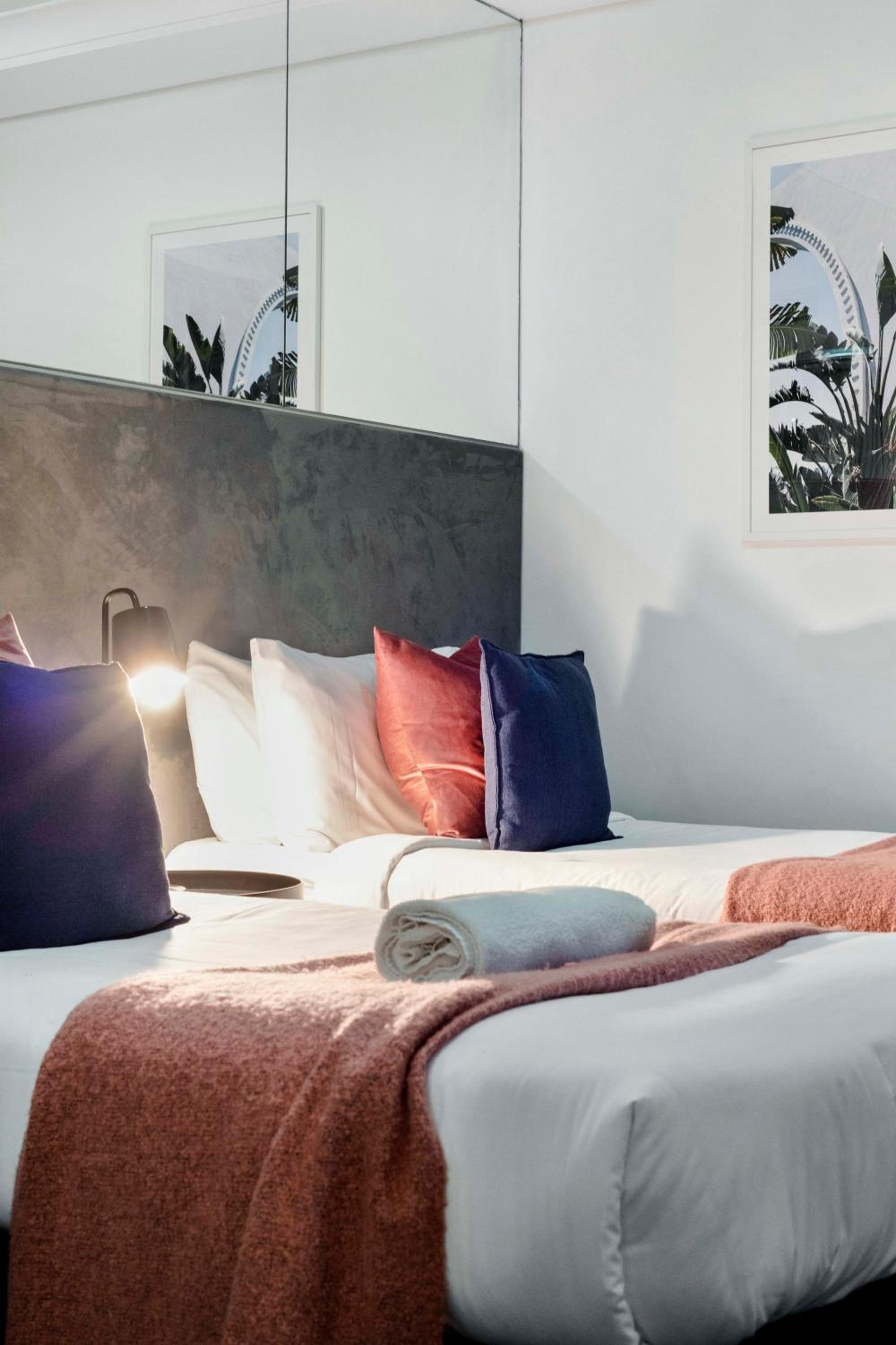 Chevron Renaissance Apartments - Hosted by Wow Stay