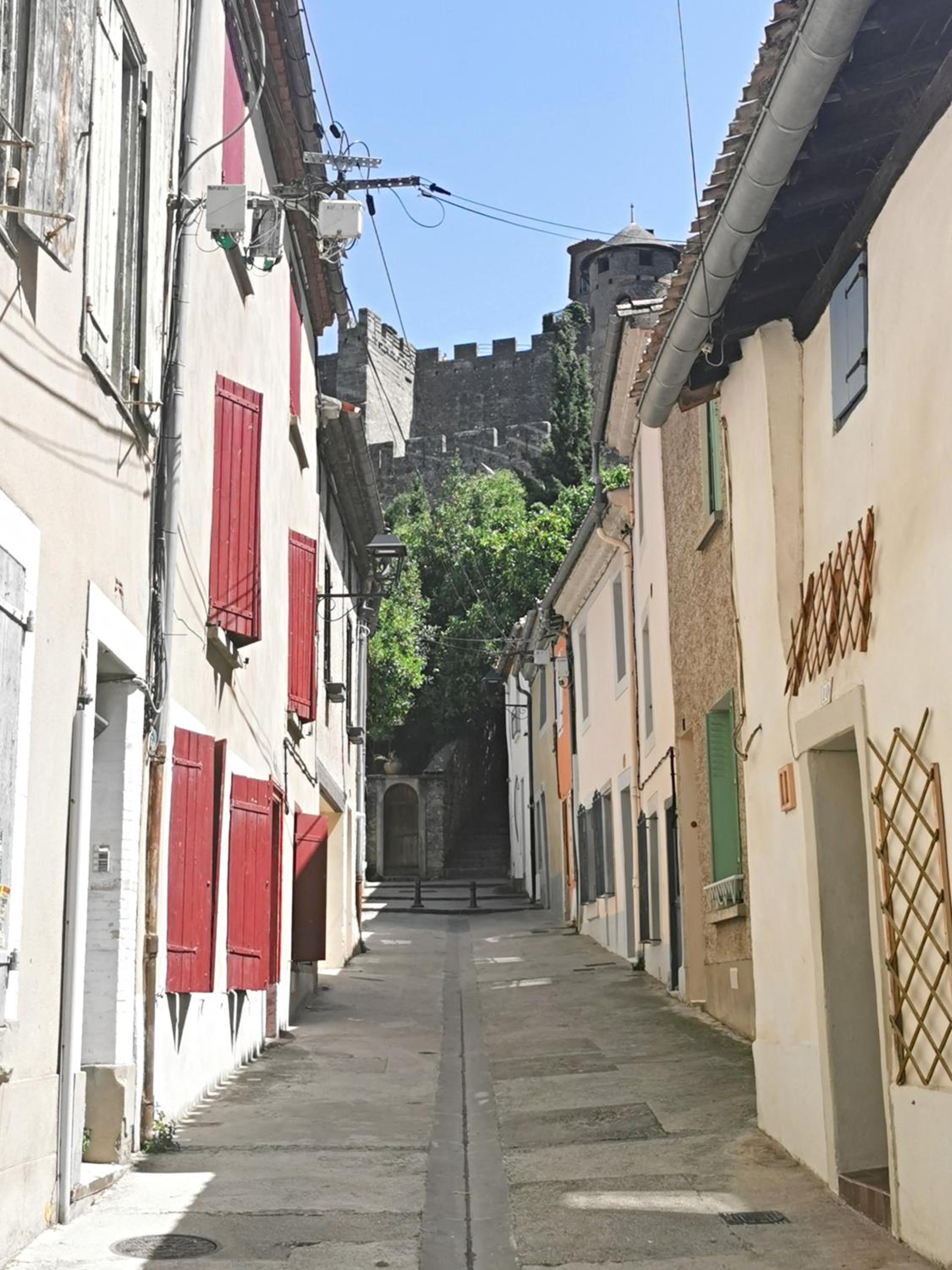 Les remparts de Caroline, au pied de La Cité.