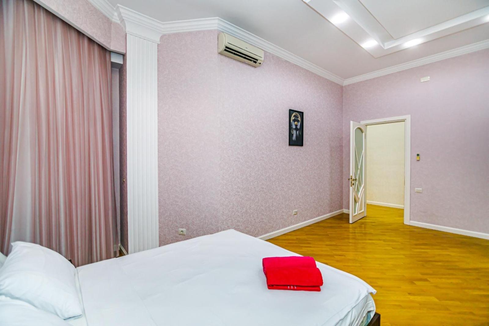 Apartment İn Nizami Street view 3