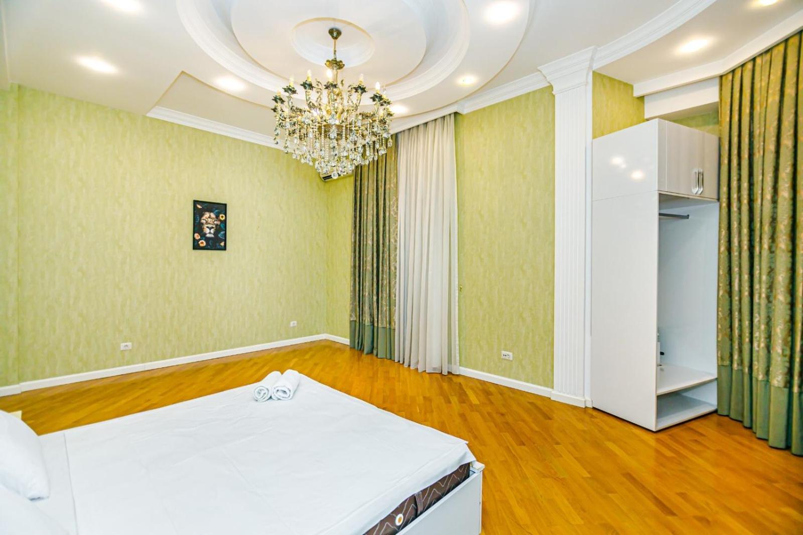 Apartment İn Nizami Street view 5