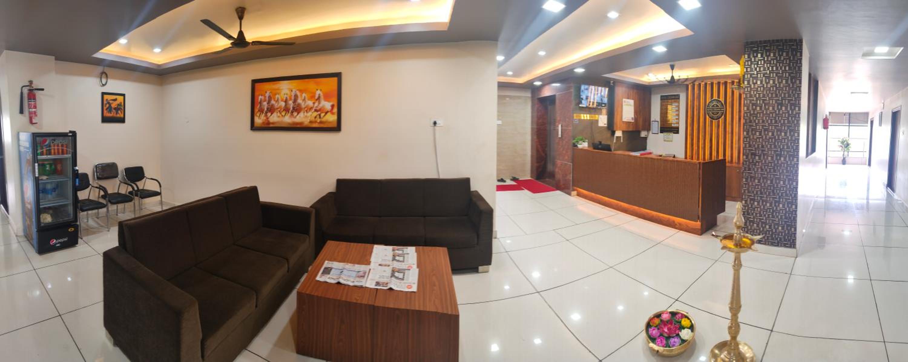 Hotel Crown Inn view 2