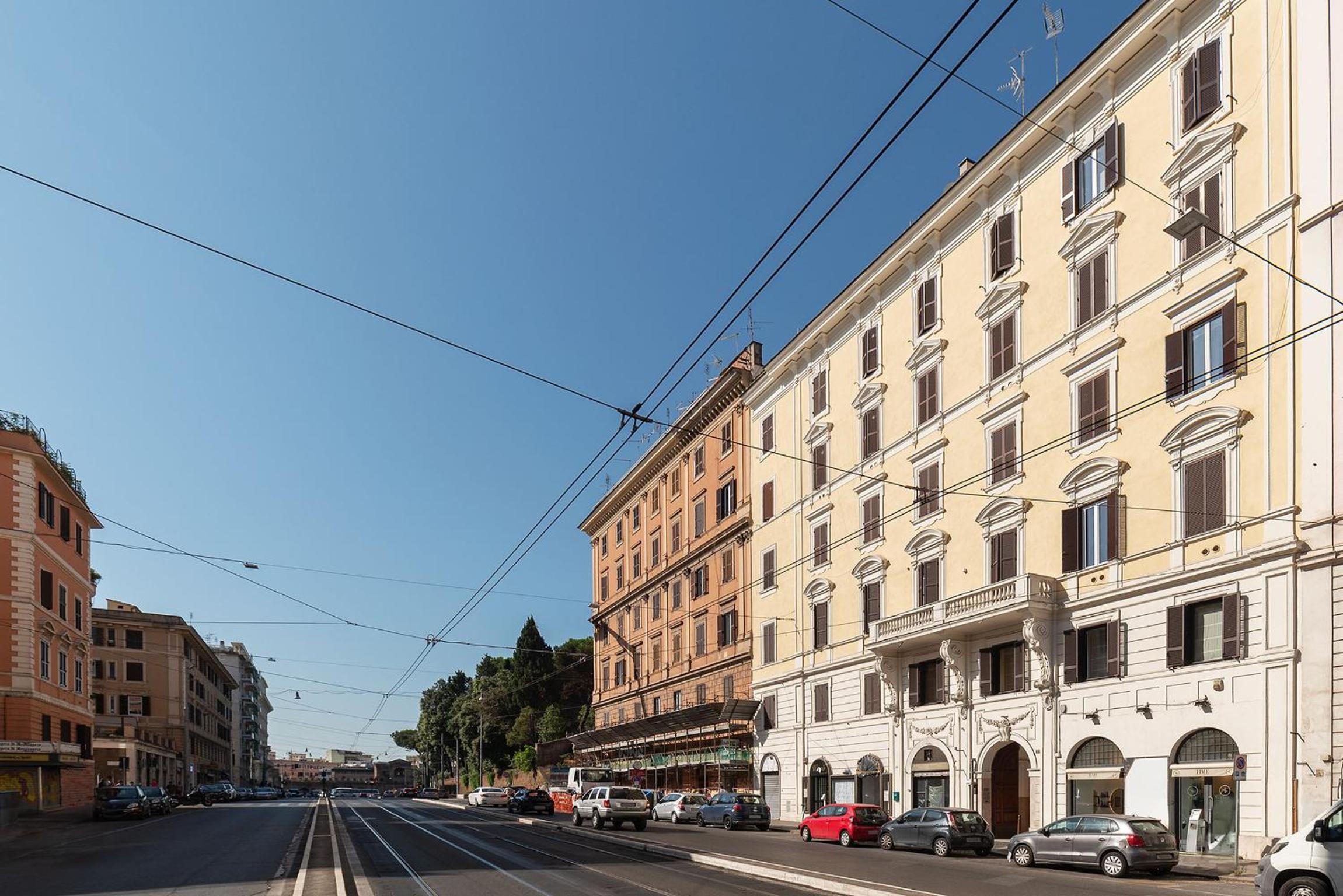 GuestHost - Vittorio Emanuele Elegant Apartment