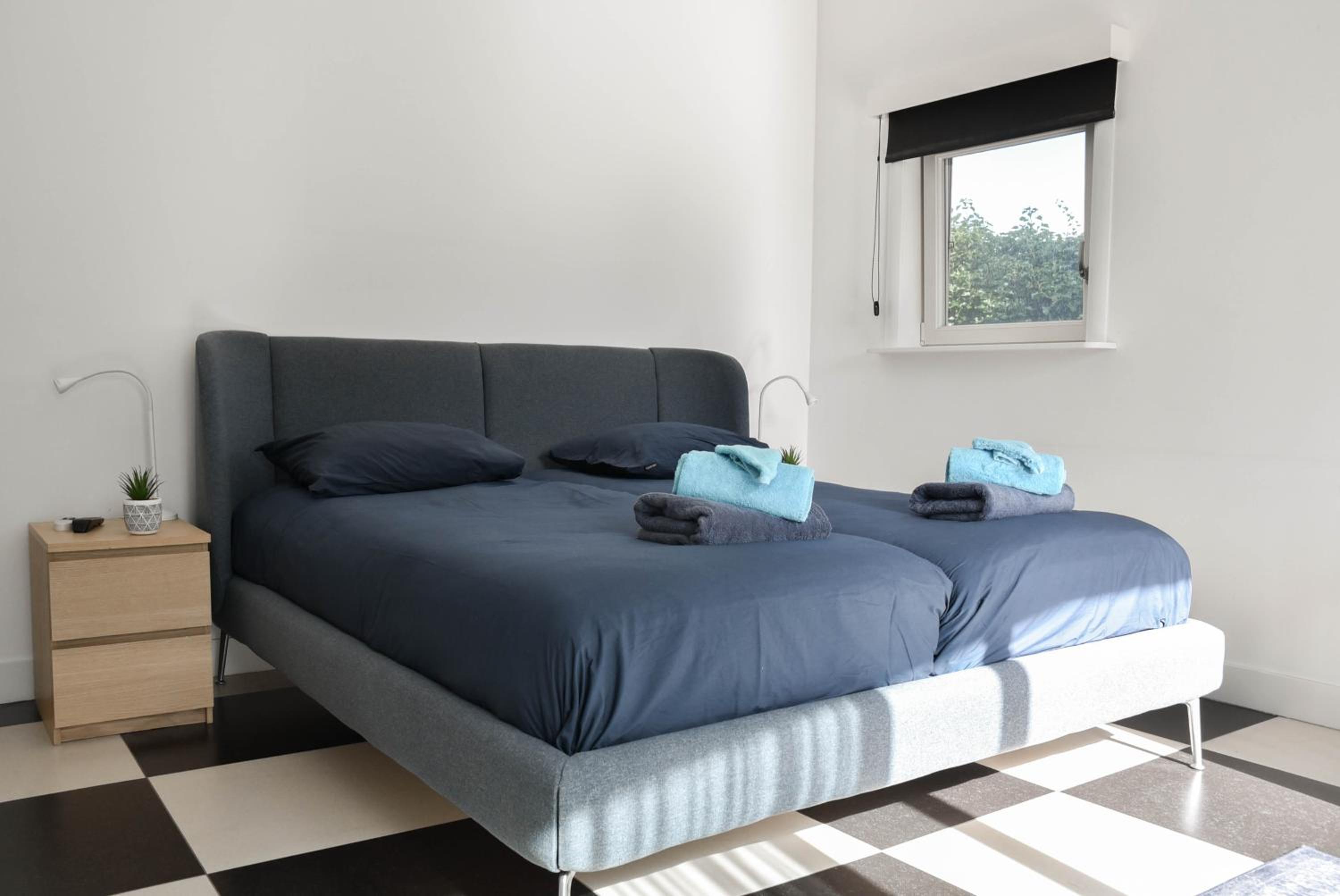 Spacious Comfort Villa Vera with hottub 6 beds plus 1 folding bed