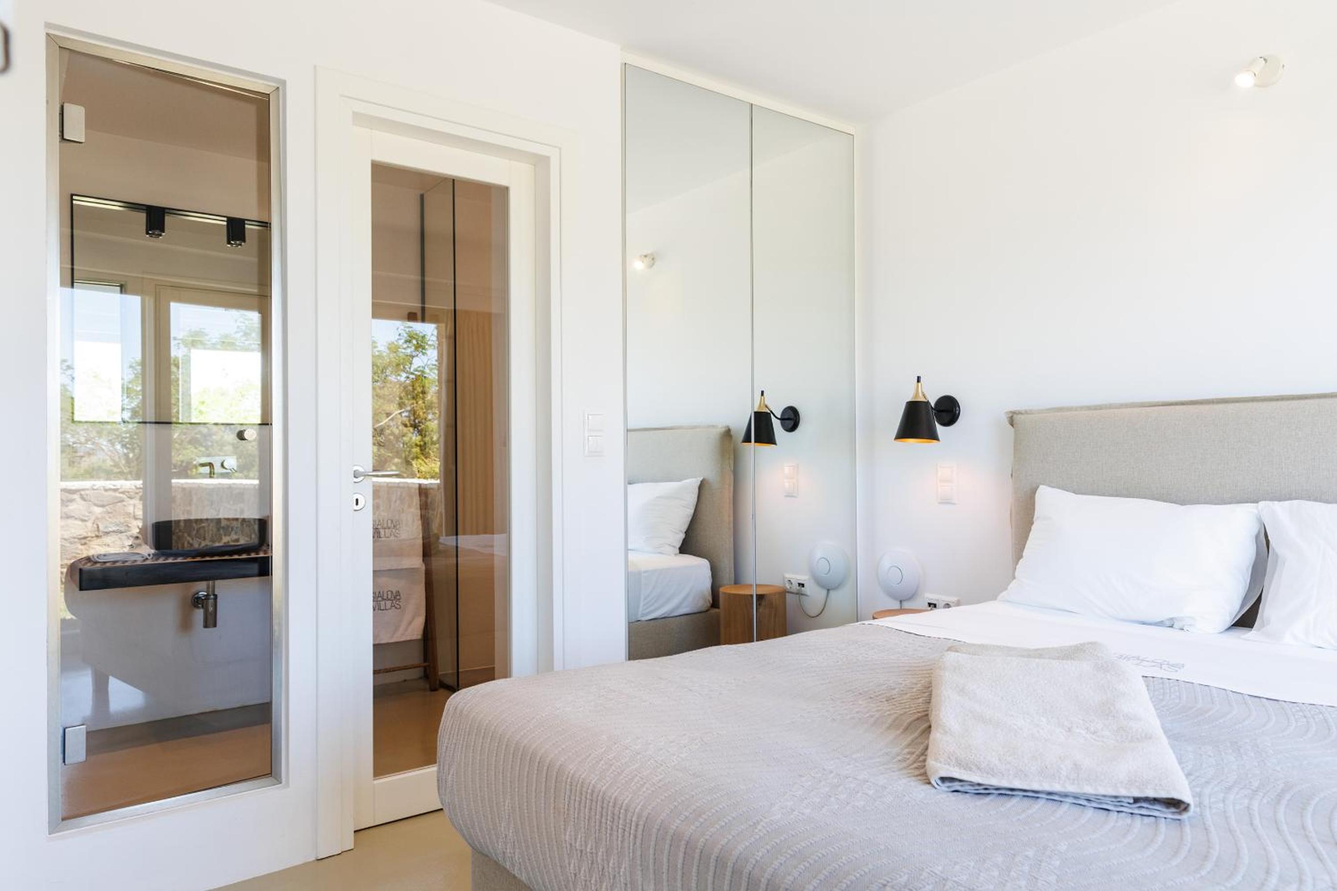 Luxury Villa Gialova Lagoon with Private Pool