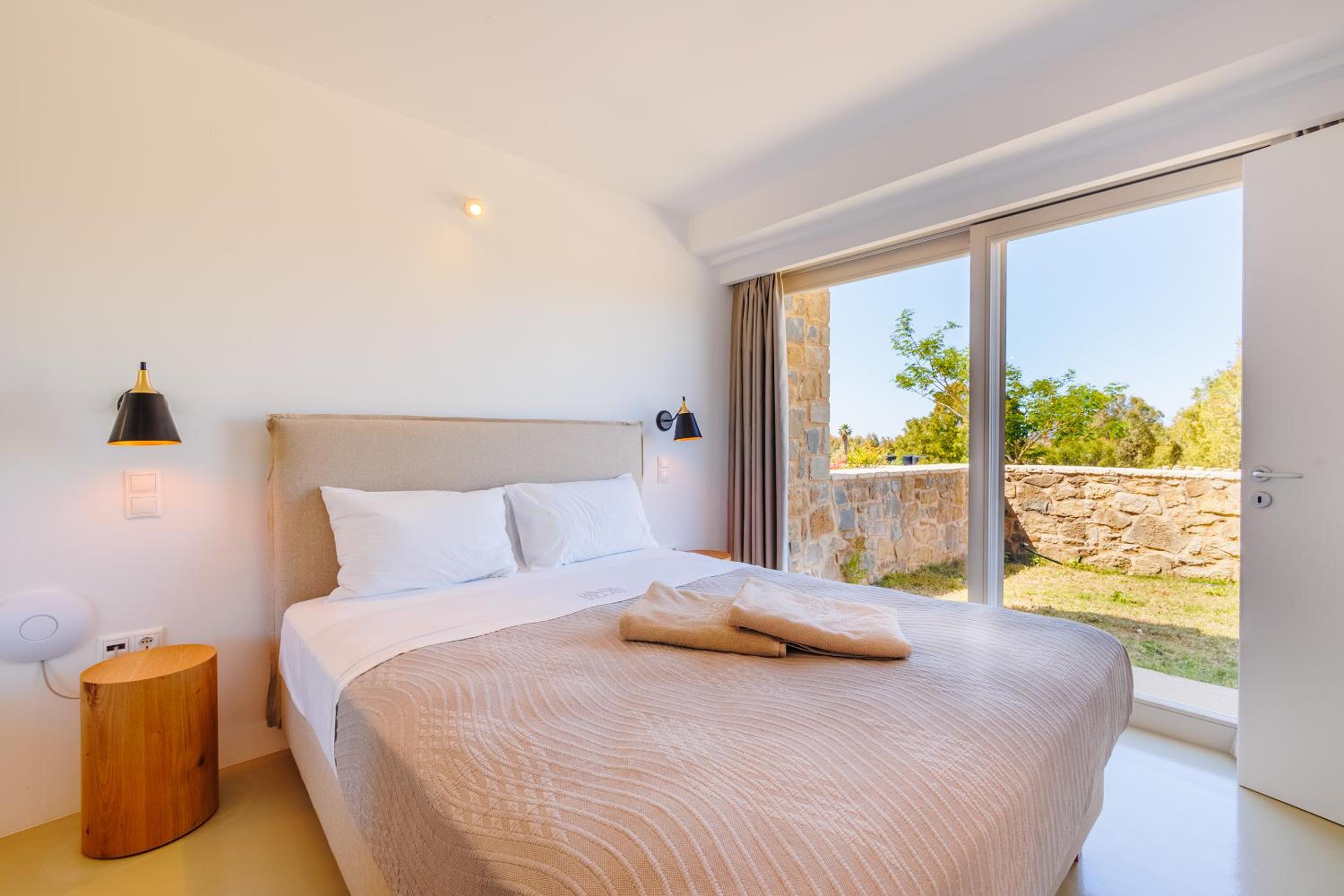 Luxury Villa Gialova Lagoon with Private Pool