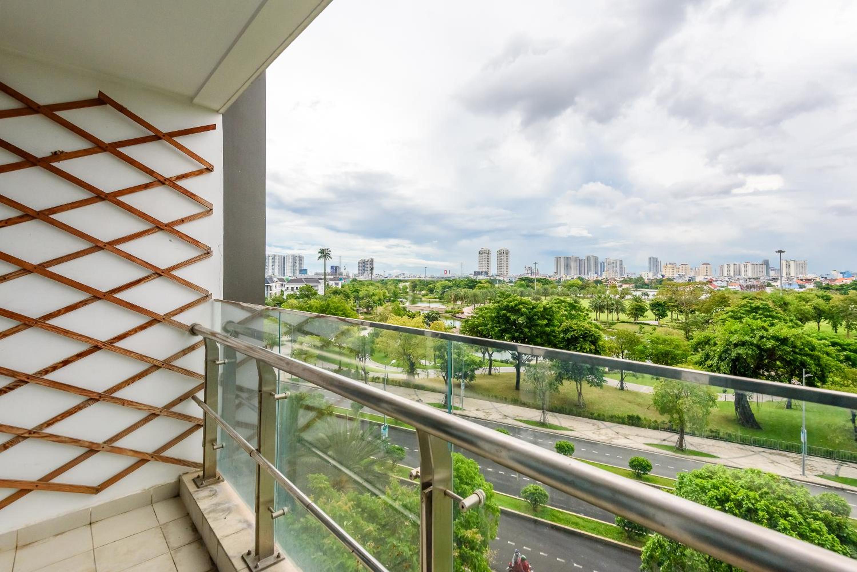Landmark Vinhomes Christine Apartment
