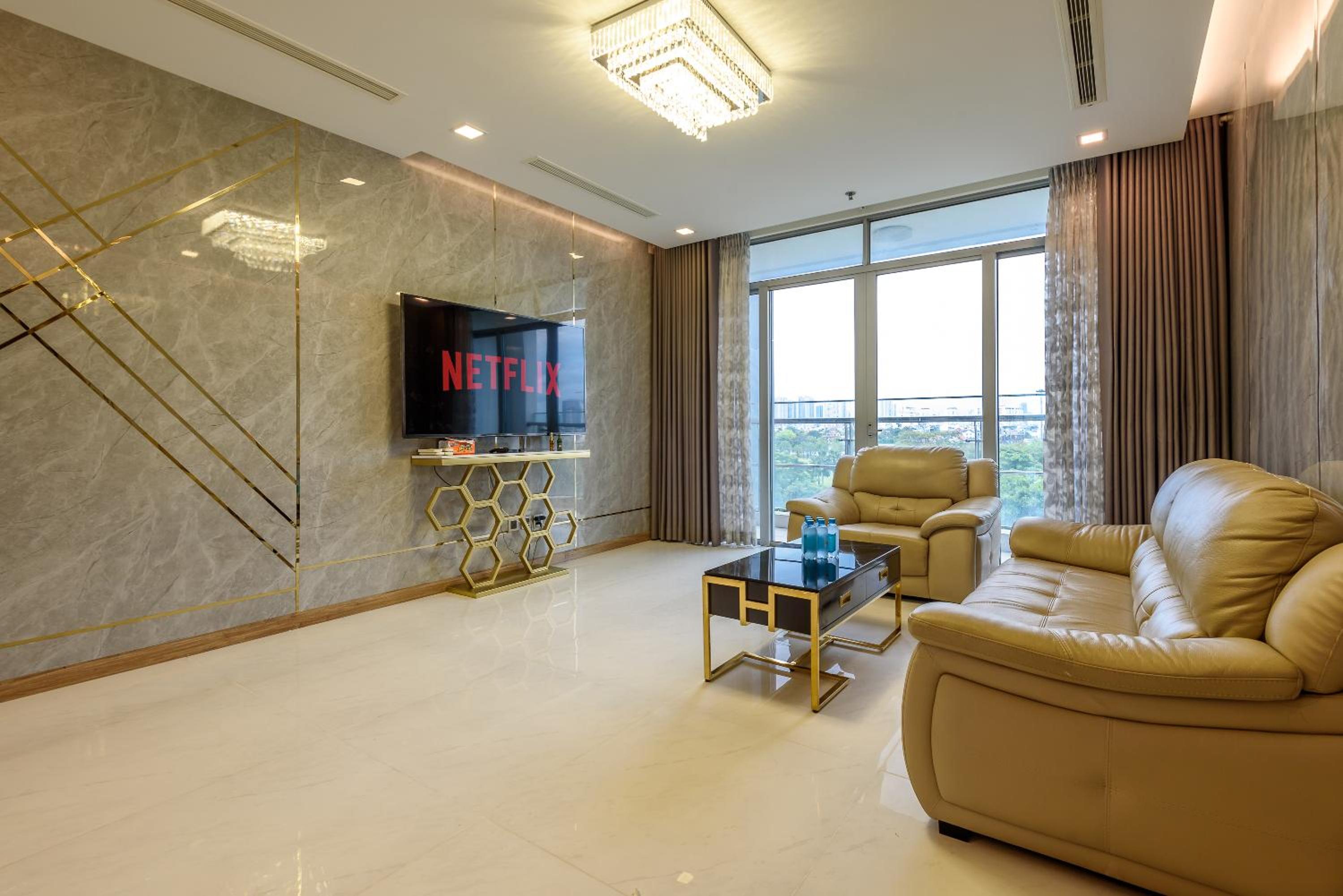 Landmark Vinhomes Christine Apartment