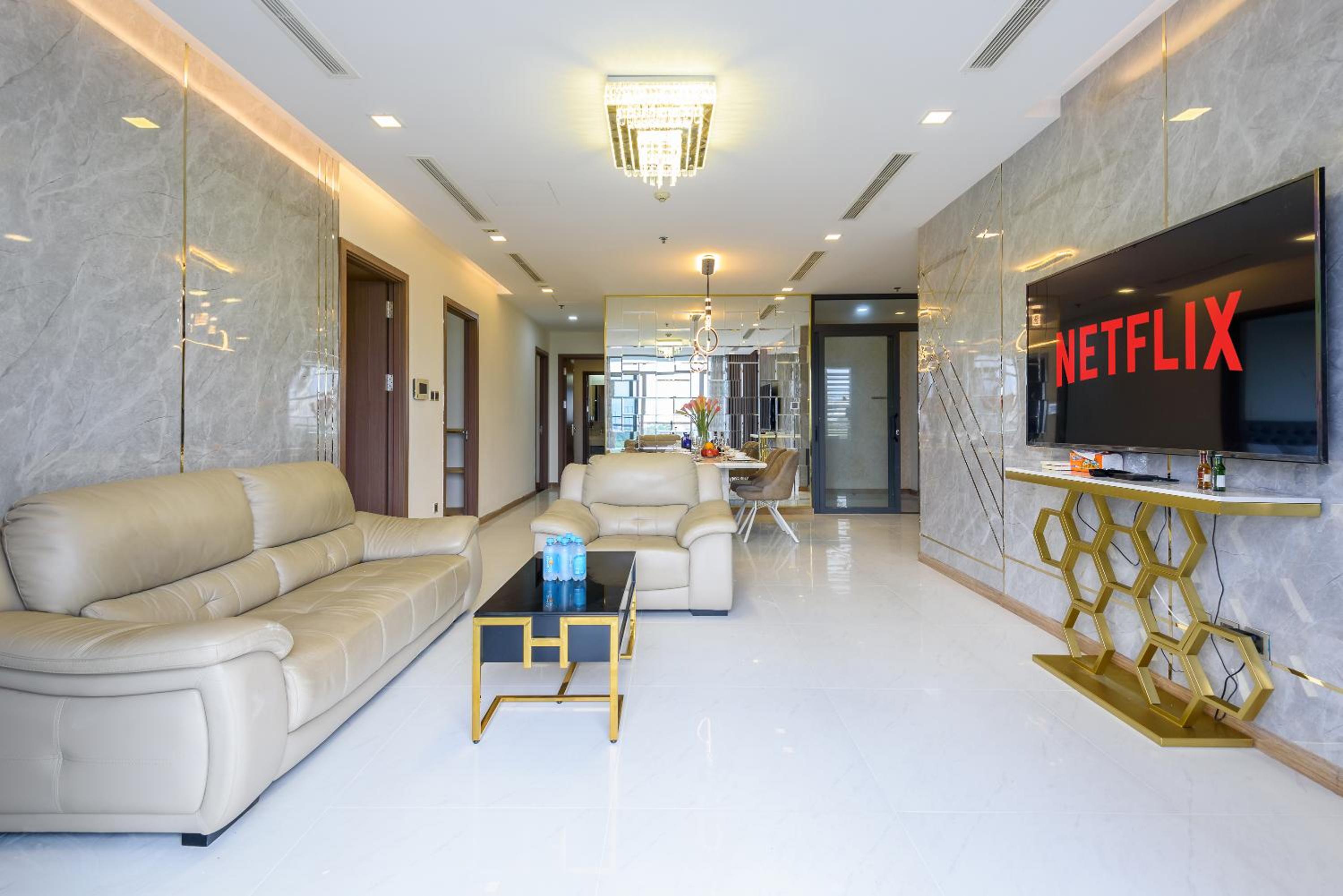 Landmark Vinhomes Christine Apartment