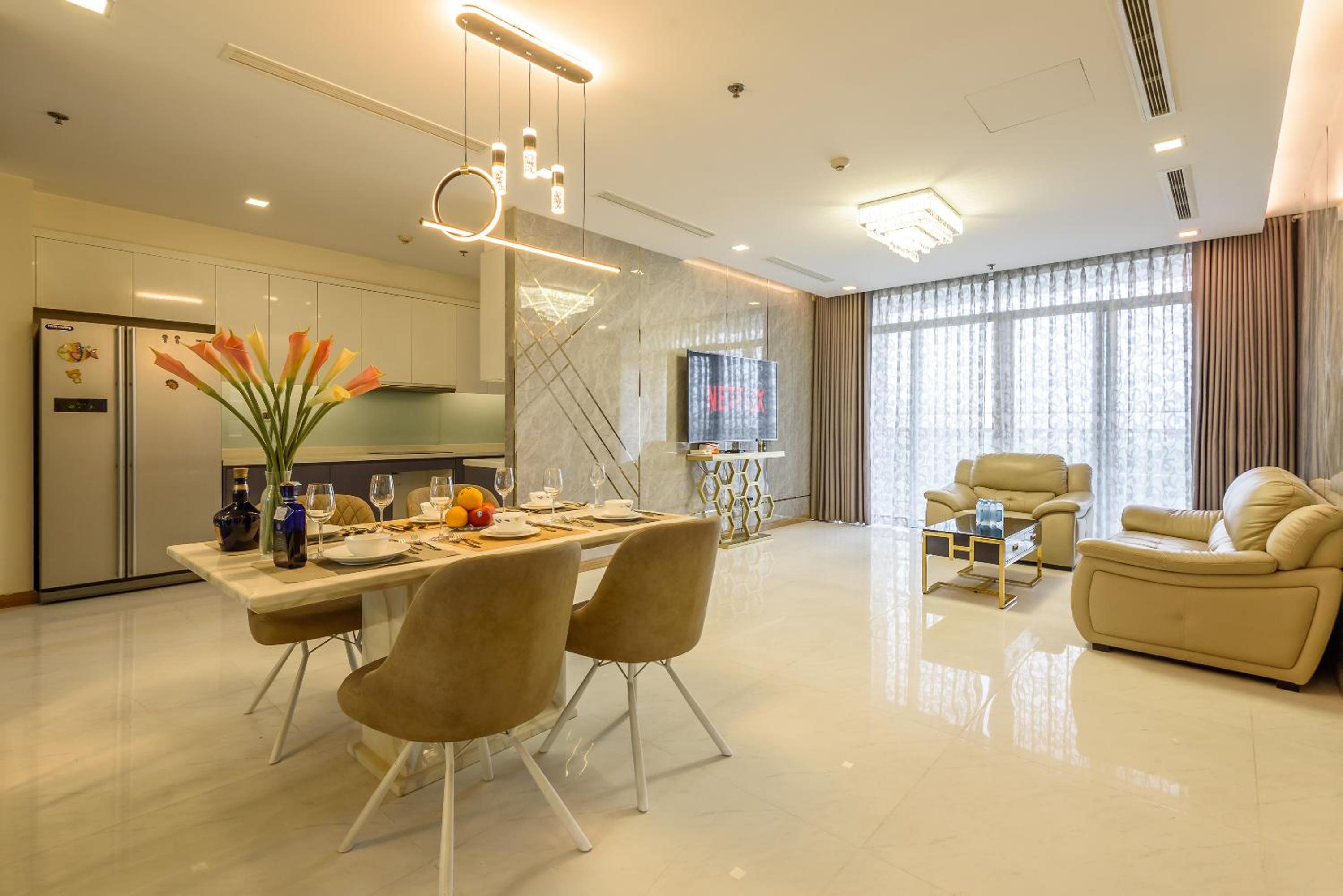 Landmark Vinhomes Christine Apartment