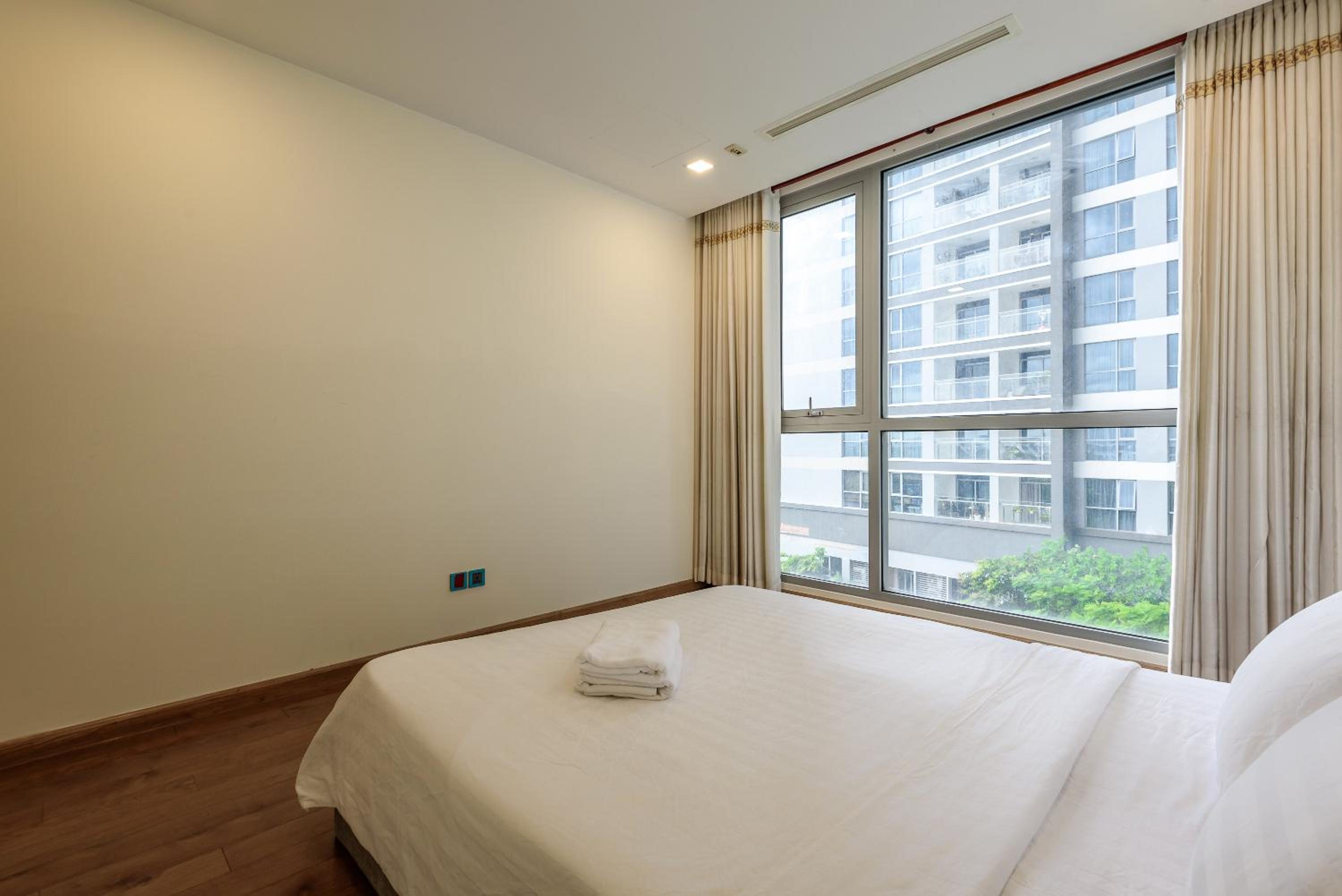 Landmark Vinhomes Christine Apartment