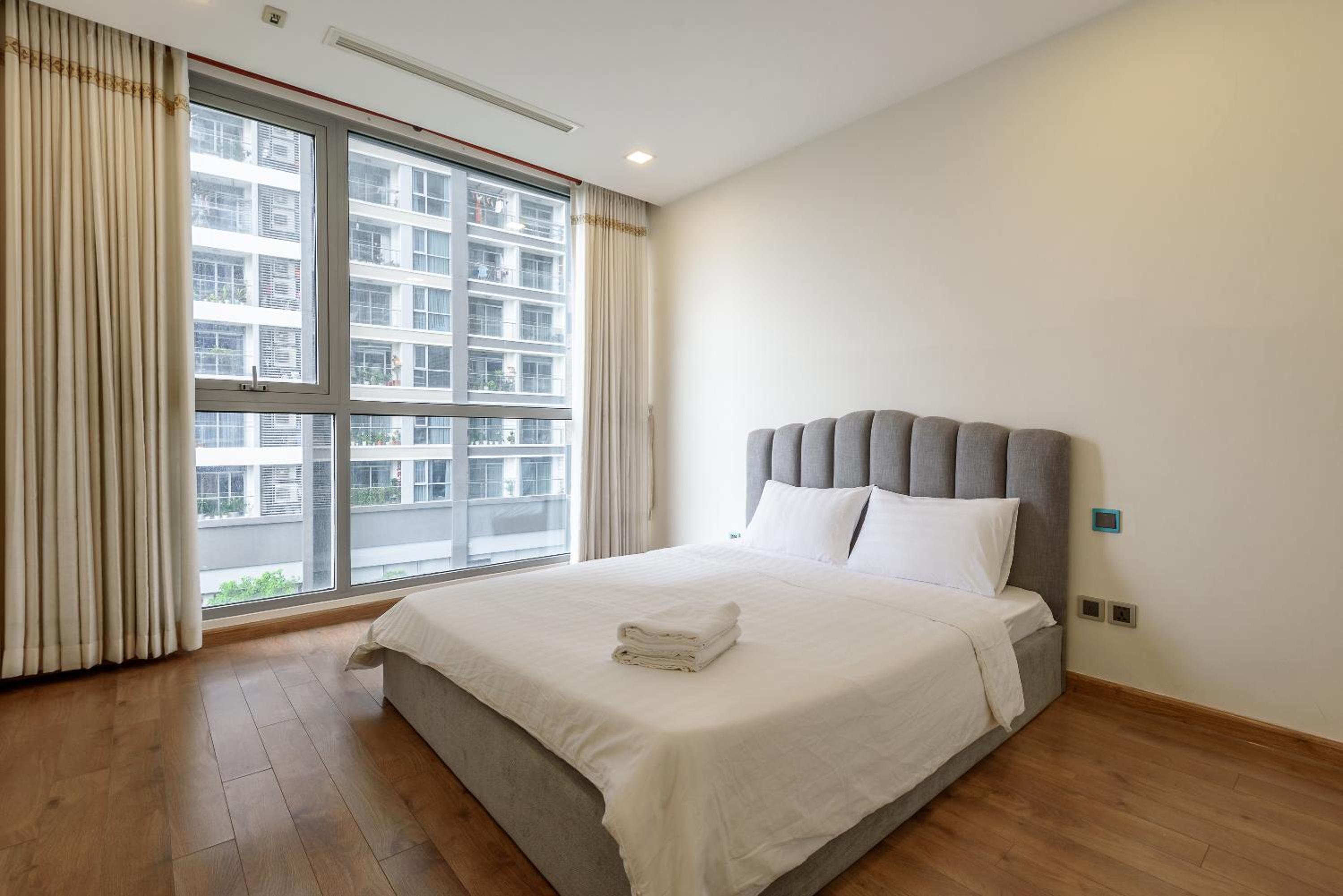 Landmark Vinhomes Christine Apartment
